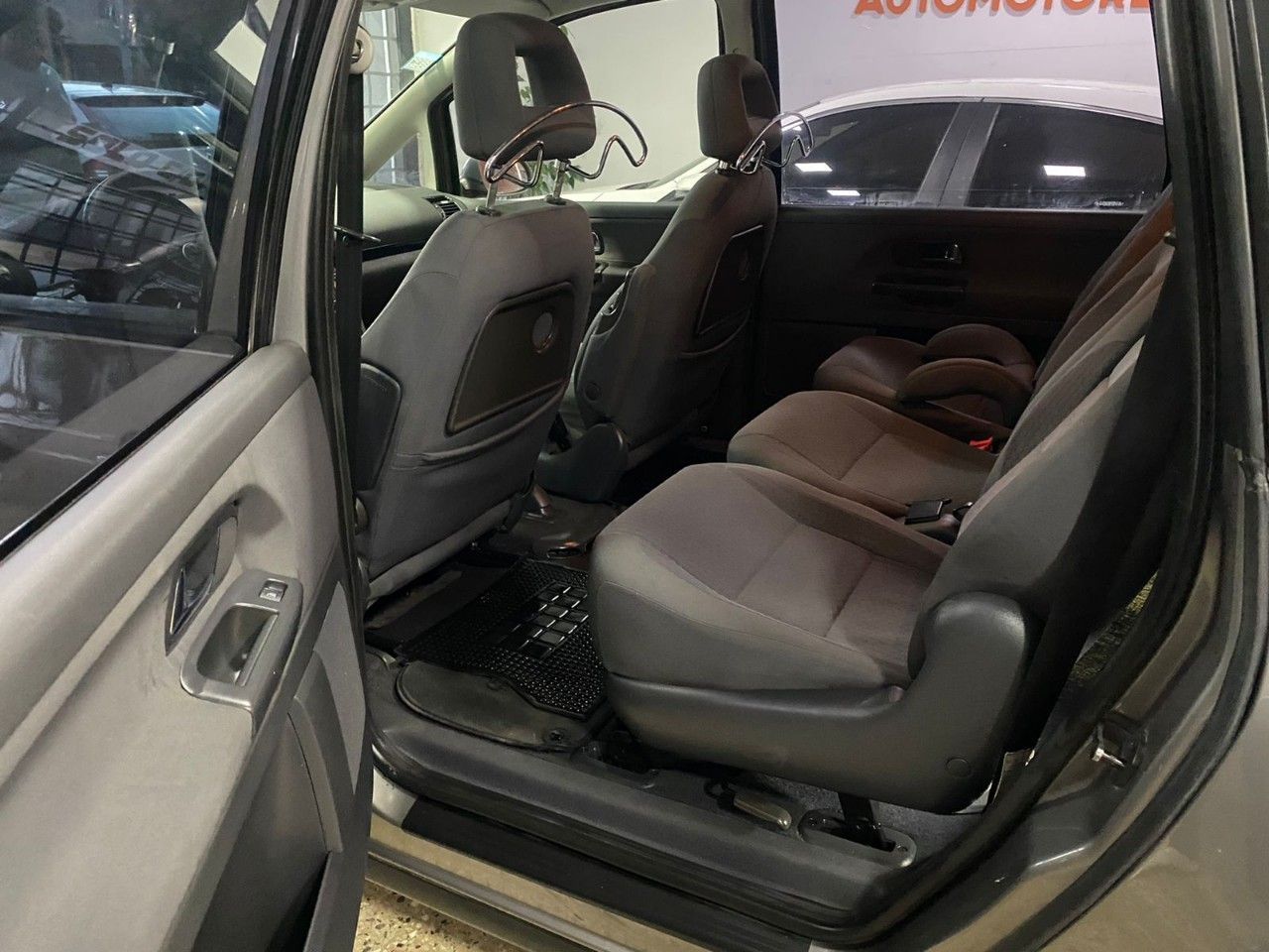 Volkswagen Sharan Usado en Córdoba, deRuedas