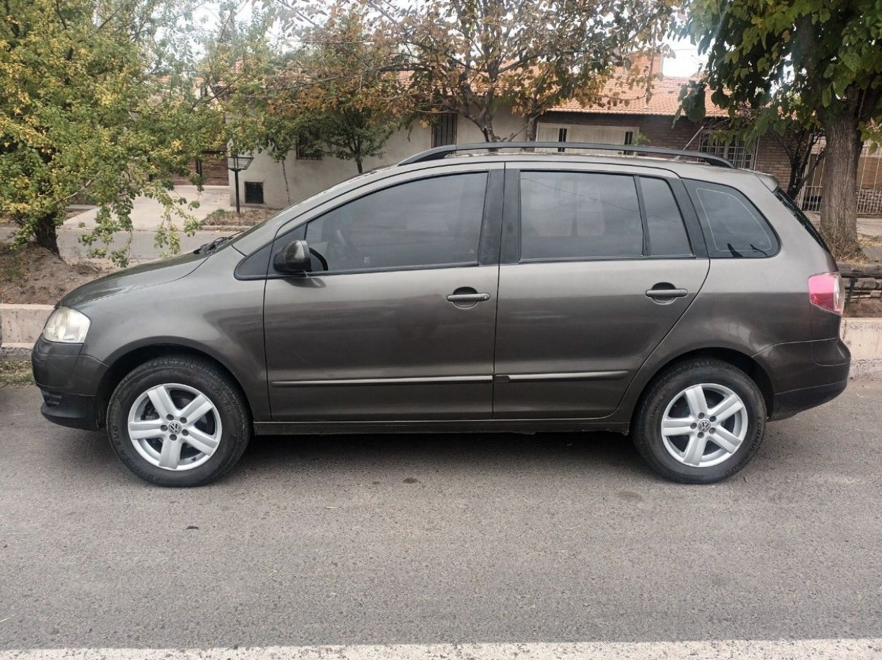 Volkswagen Suran Usado Financiado en Mendoza, deRuedas
