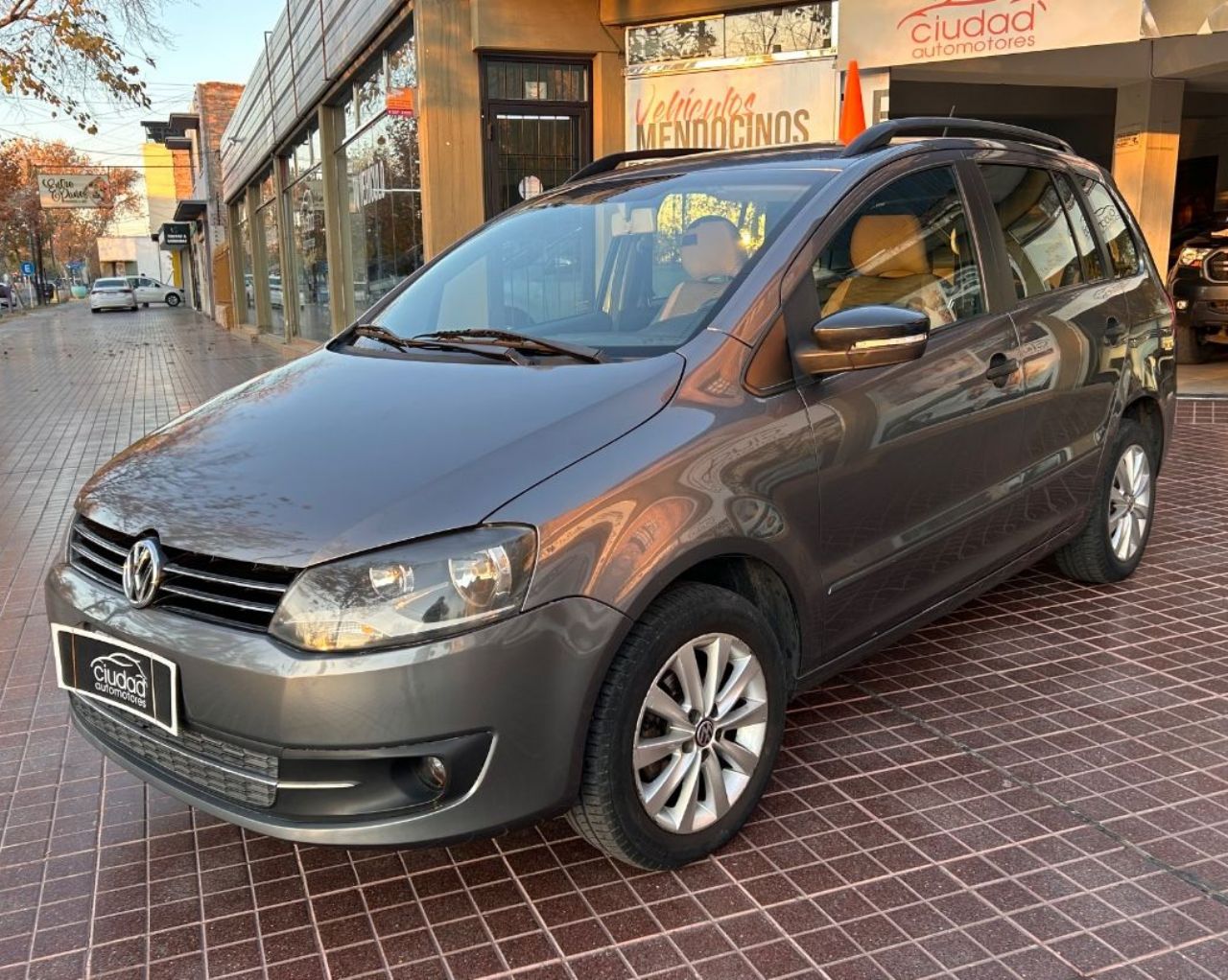 Volkswagen Suran Usado Financiado en Mendoza, deRuedas