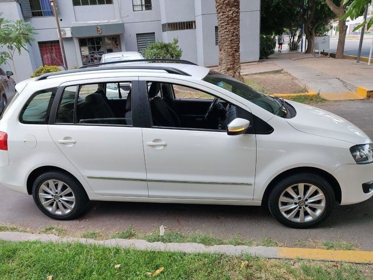 Volkswagen Suran Usado en Mendoza, deRuedas