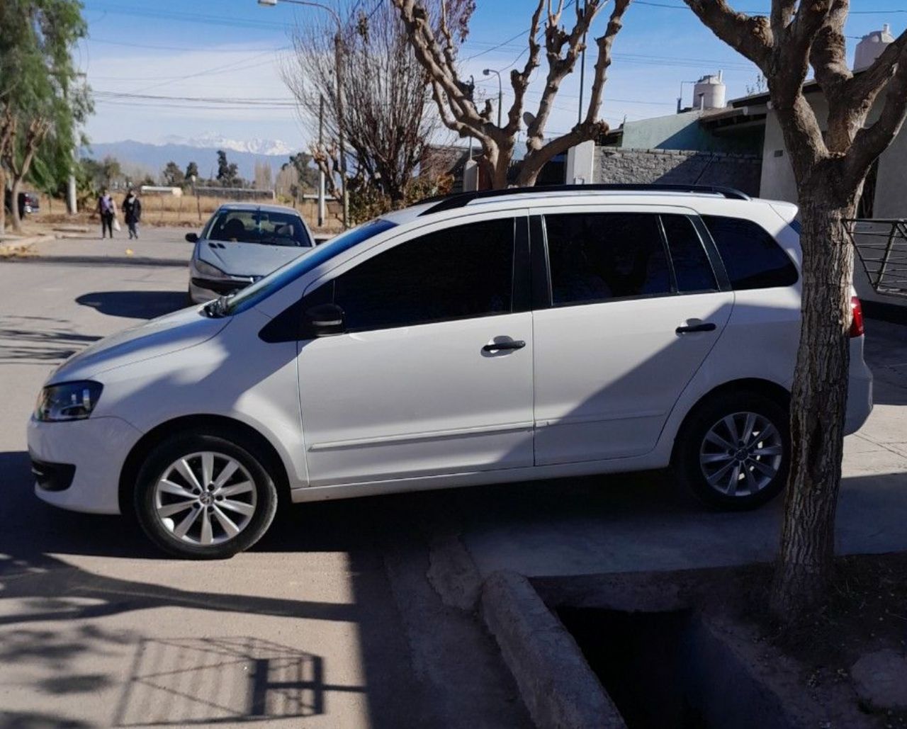 Volkswagen Suran Usado en Mendoza, deRuedas