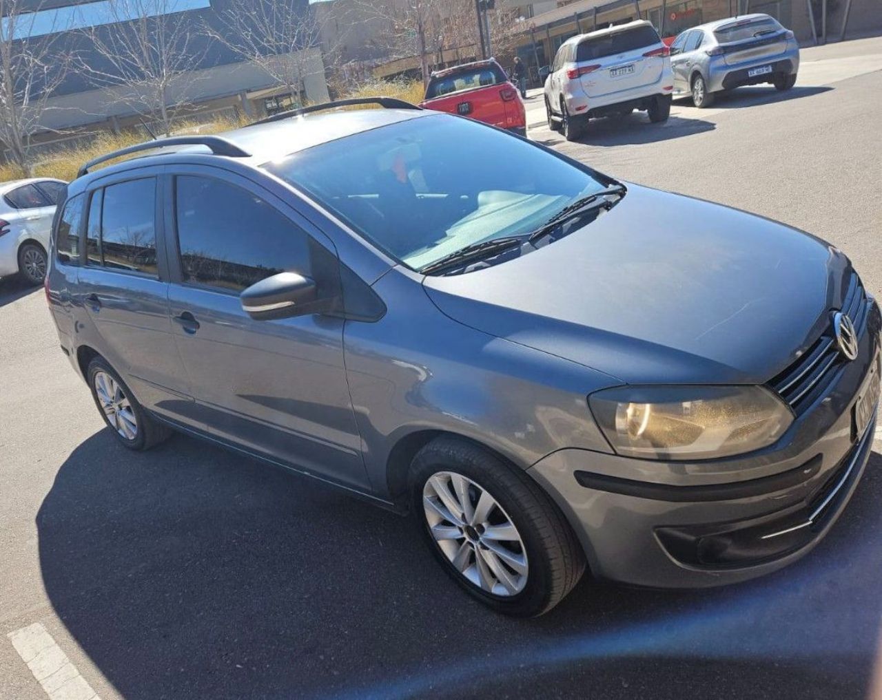 Volkswagen Suran Usado en Mendoza, deRuedas