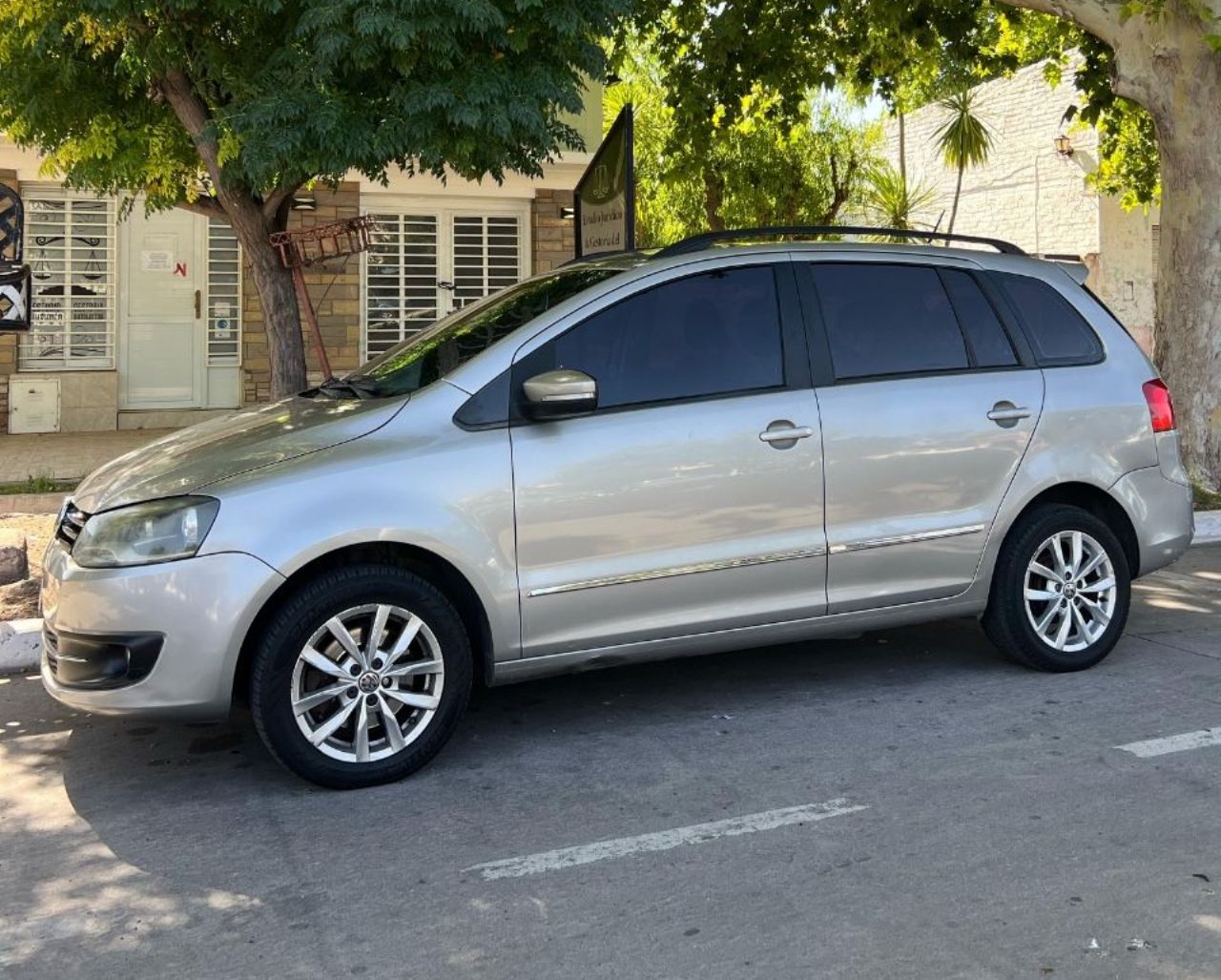 Volkswagen Suran Usado en Mendoza, deRuedas
