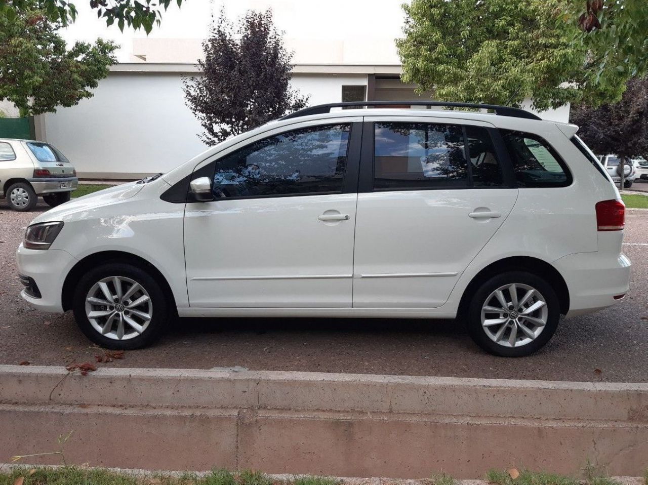 Volkswagen Suran Usado en Mendoza, deRuedas