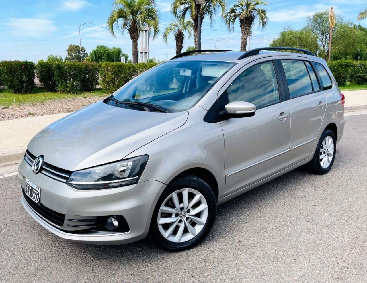 Volkswagen Suran Usado Financiado en Mendoza, deRuedas