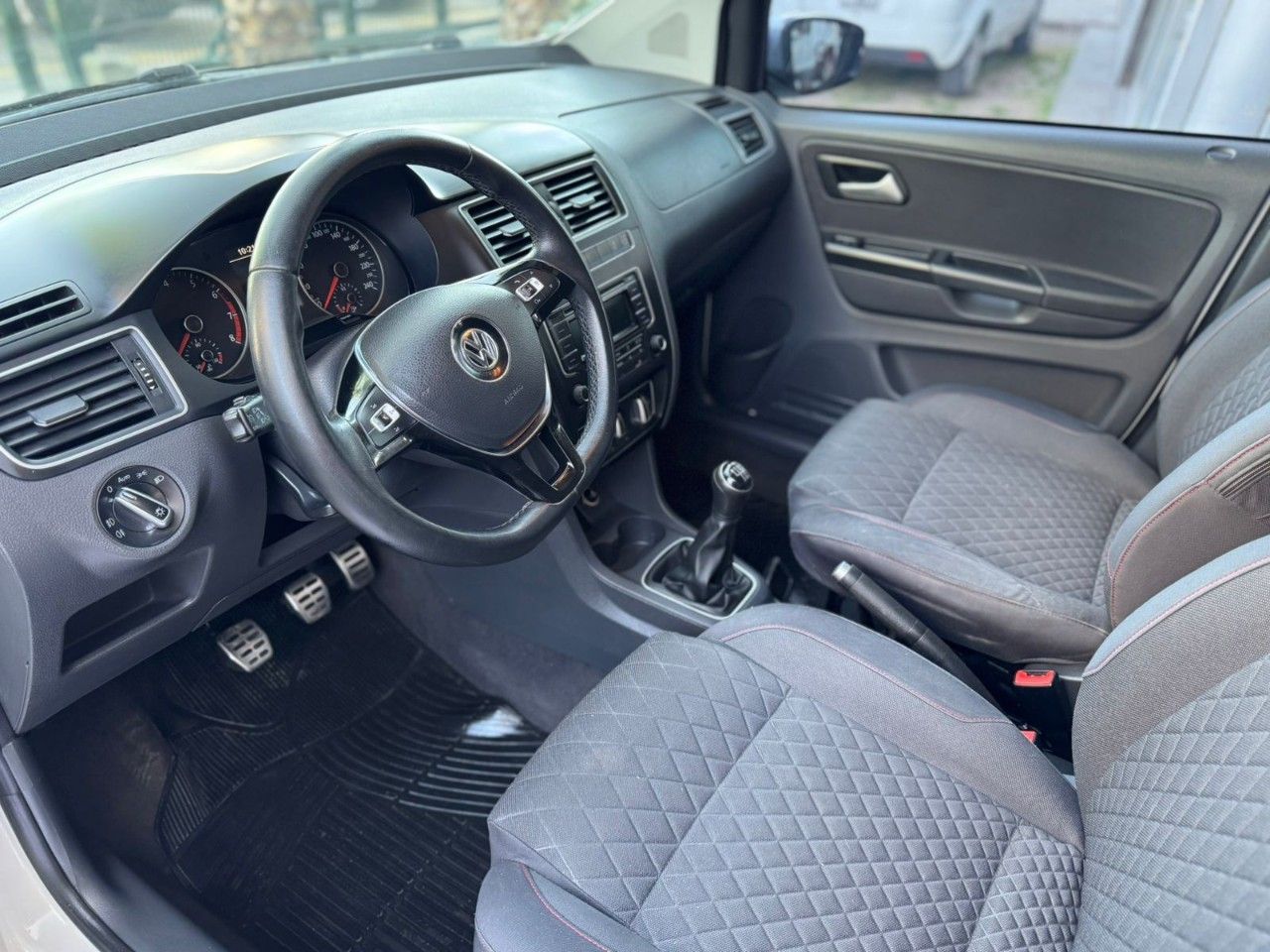 Volkswagen Suran Usado en Mendoza, deRuedas