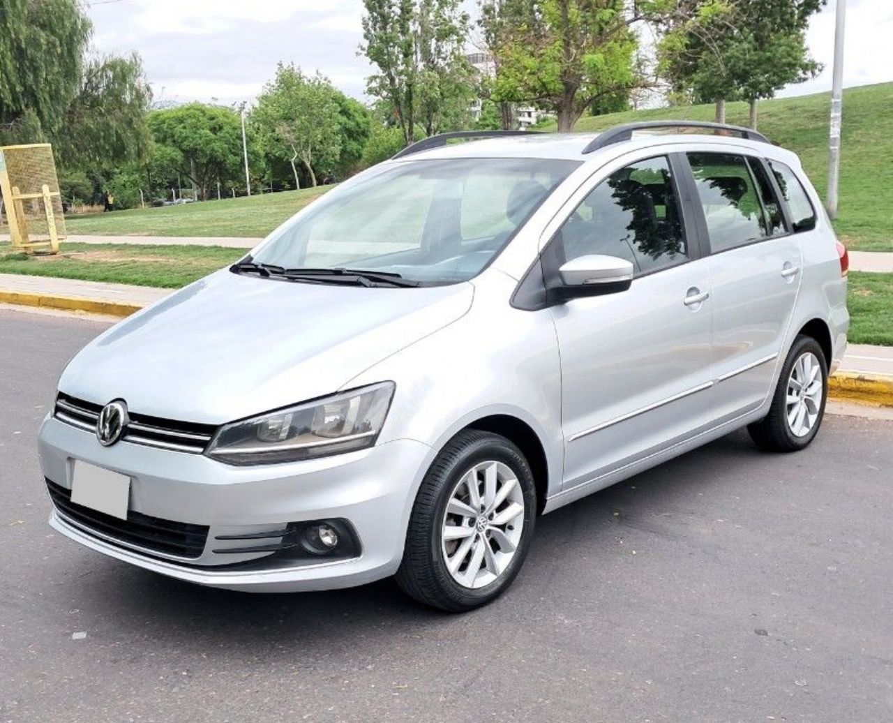 Volkswagen Suran Usado Financiado en Mendoza, deRuedas