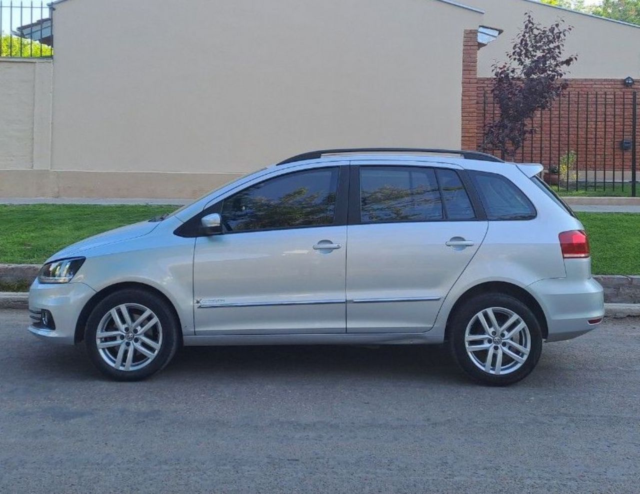Volkswagen Suran Usado en Mendoza, deRuedas