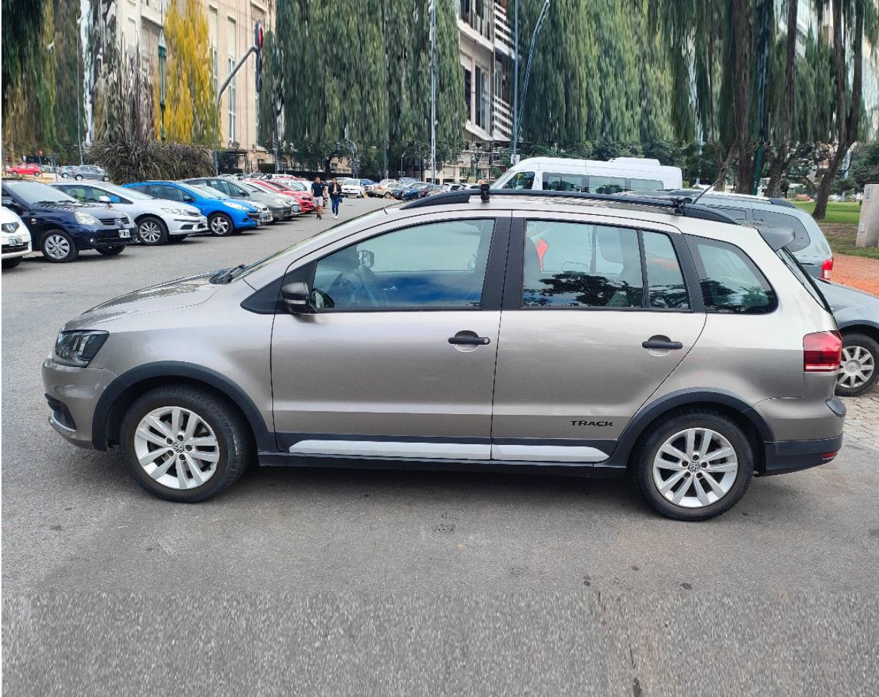 Volkswagen Suran Usado en Buenos Aires, deRuedas