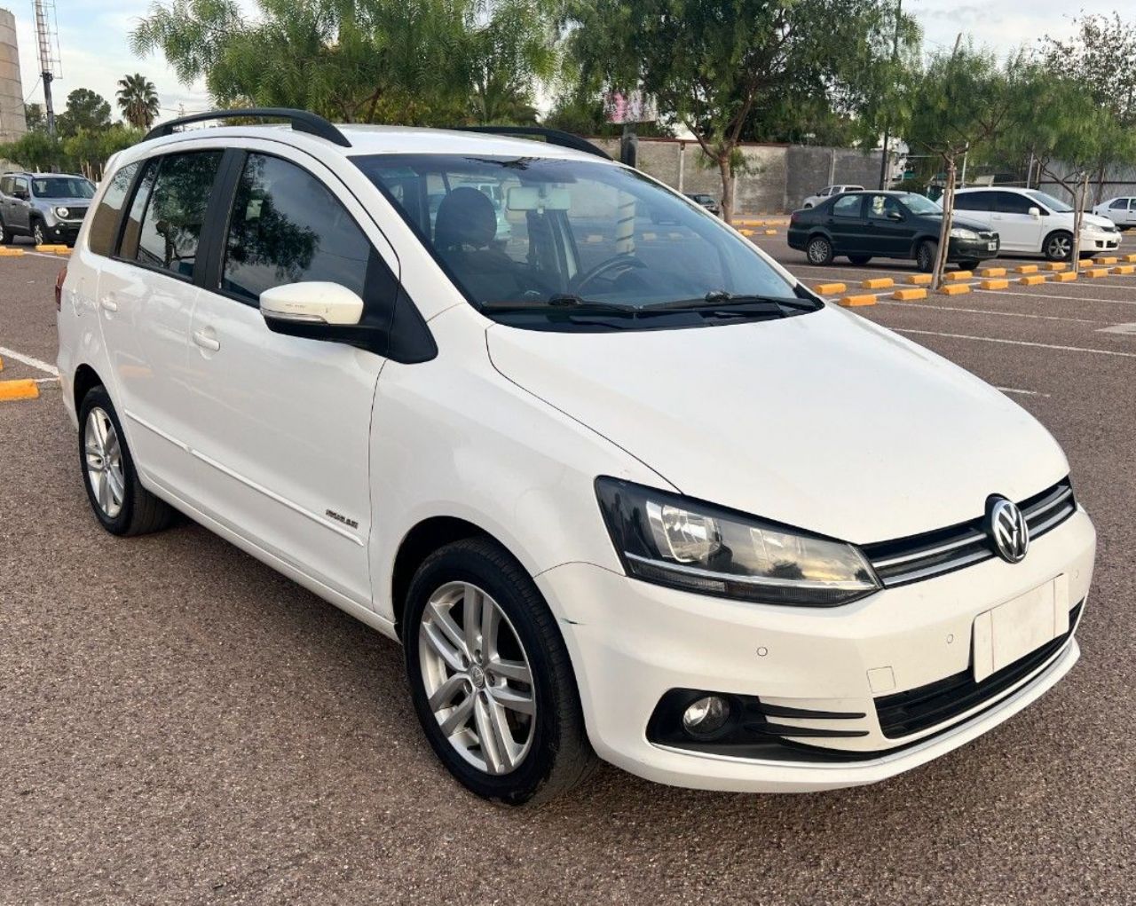Volkswagen Suran Usado Financiado en Mendoza, deRuedas