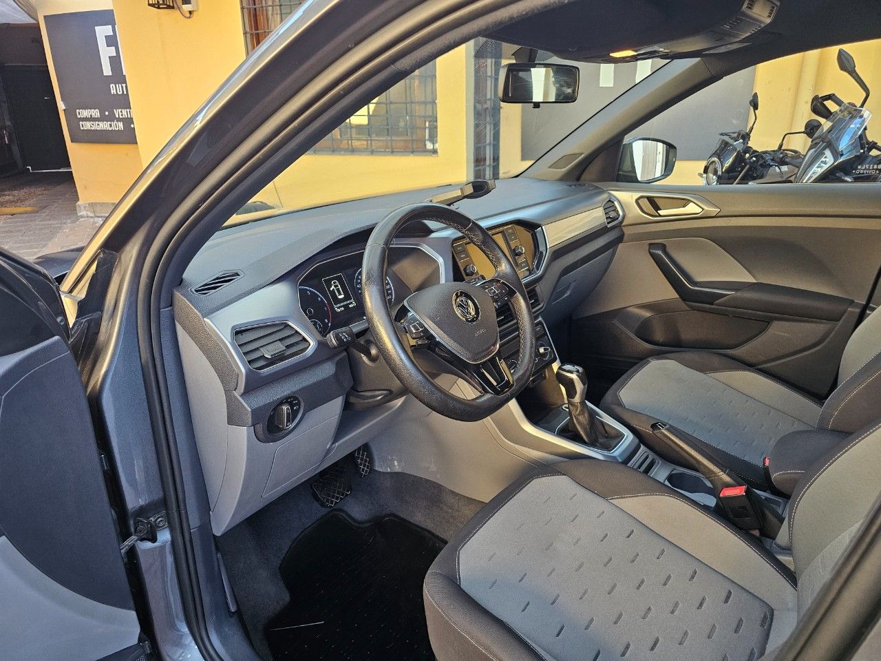 Volkswagen T-Cross Usado en Mendoza, deRuedas
