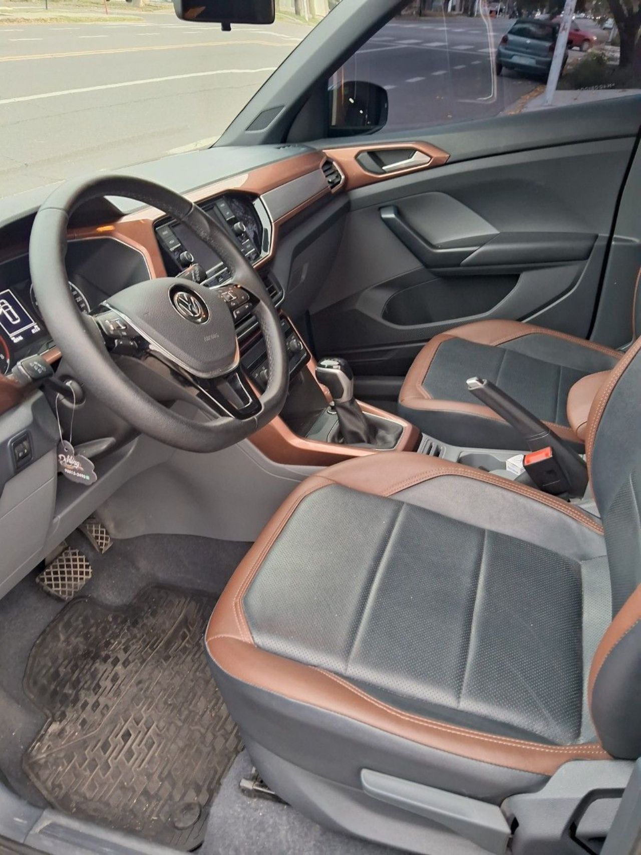 Volkswagen T-Cross Usado en Mendoza, deRuedas