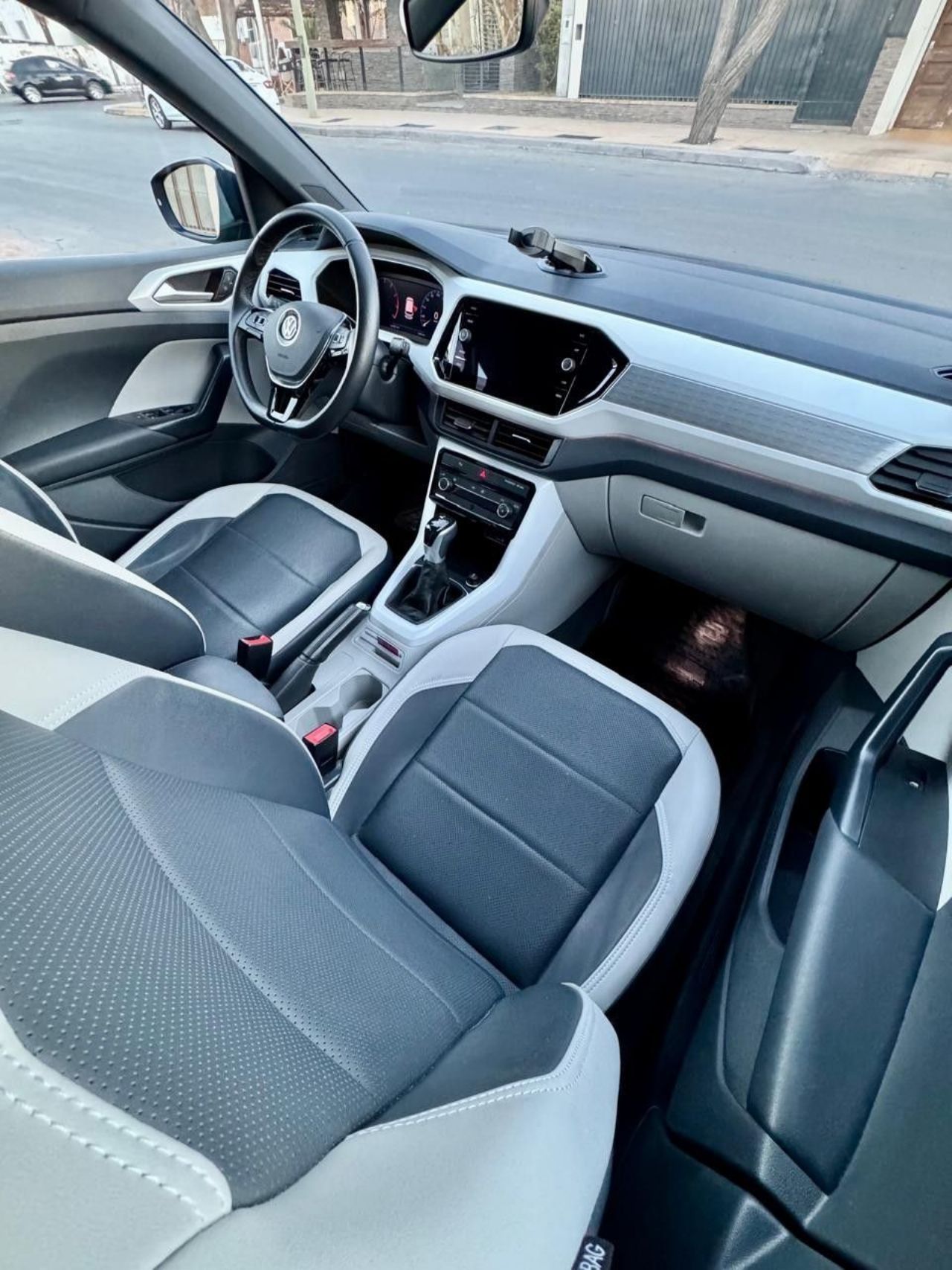 Volkswagen T-Cross Usado en Mendoza, deRuedas