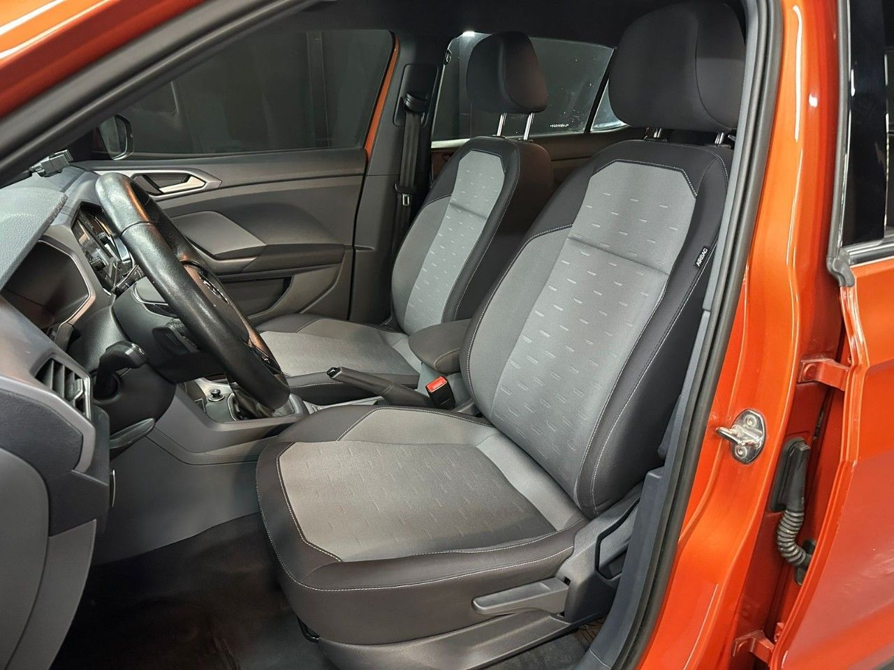 Volkswagen T-Cross Usado en Córdoba, deRuedas