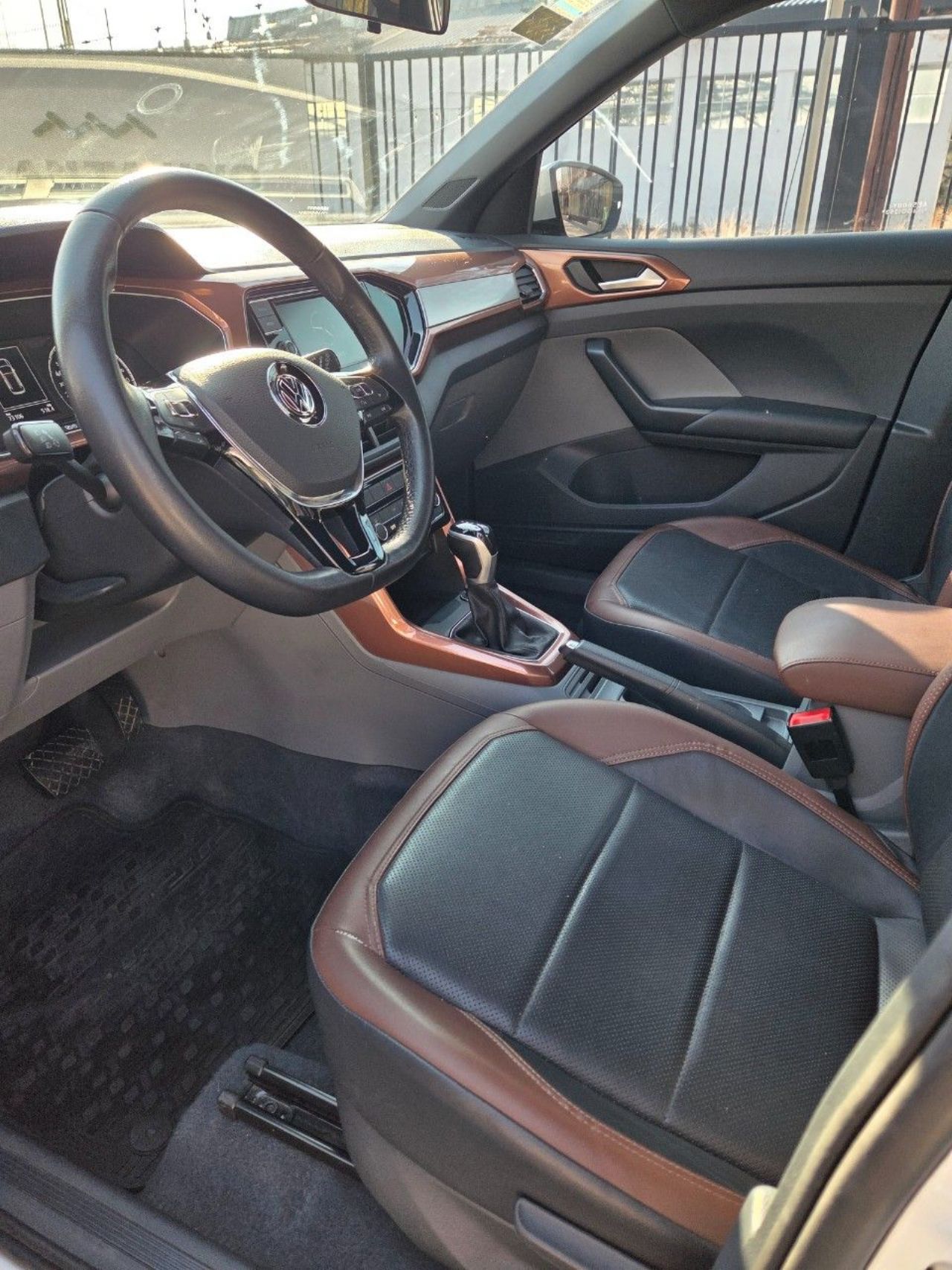 Volkswagen T-Cross Usado en Mendoza, deRuedas