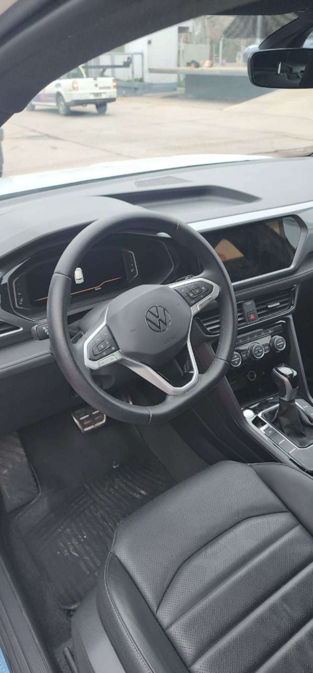 Volkswagen Taos Usado en Mendoza, deRuedas