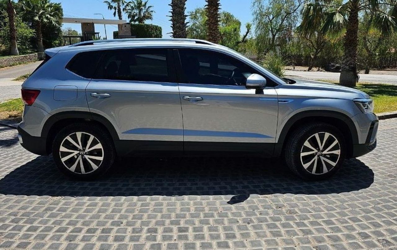 Volkswagen Taos Usado en Mendoza, deRuedas