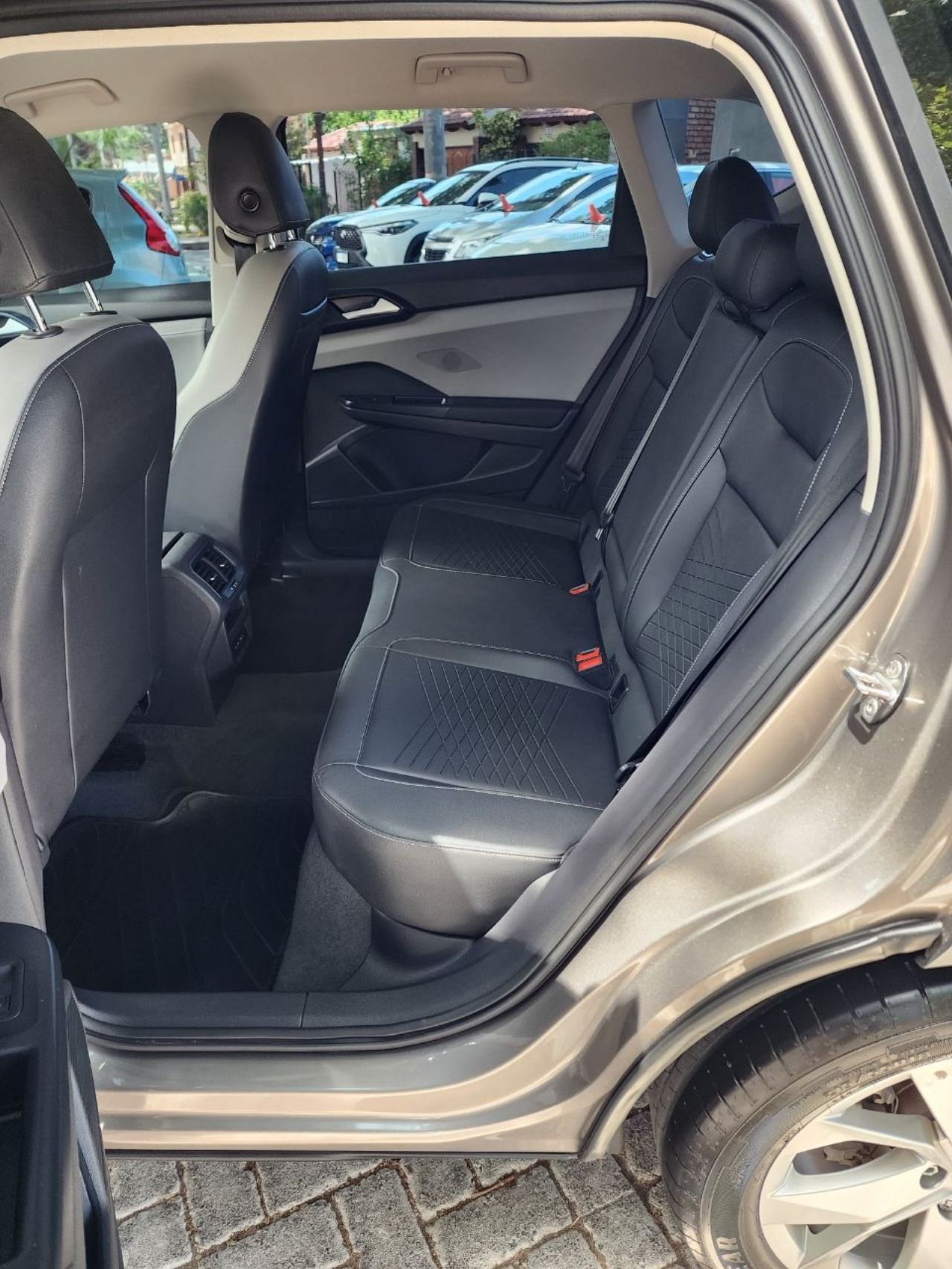 Volkswagen Taos Usado en Mendoza, deRuedas