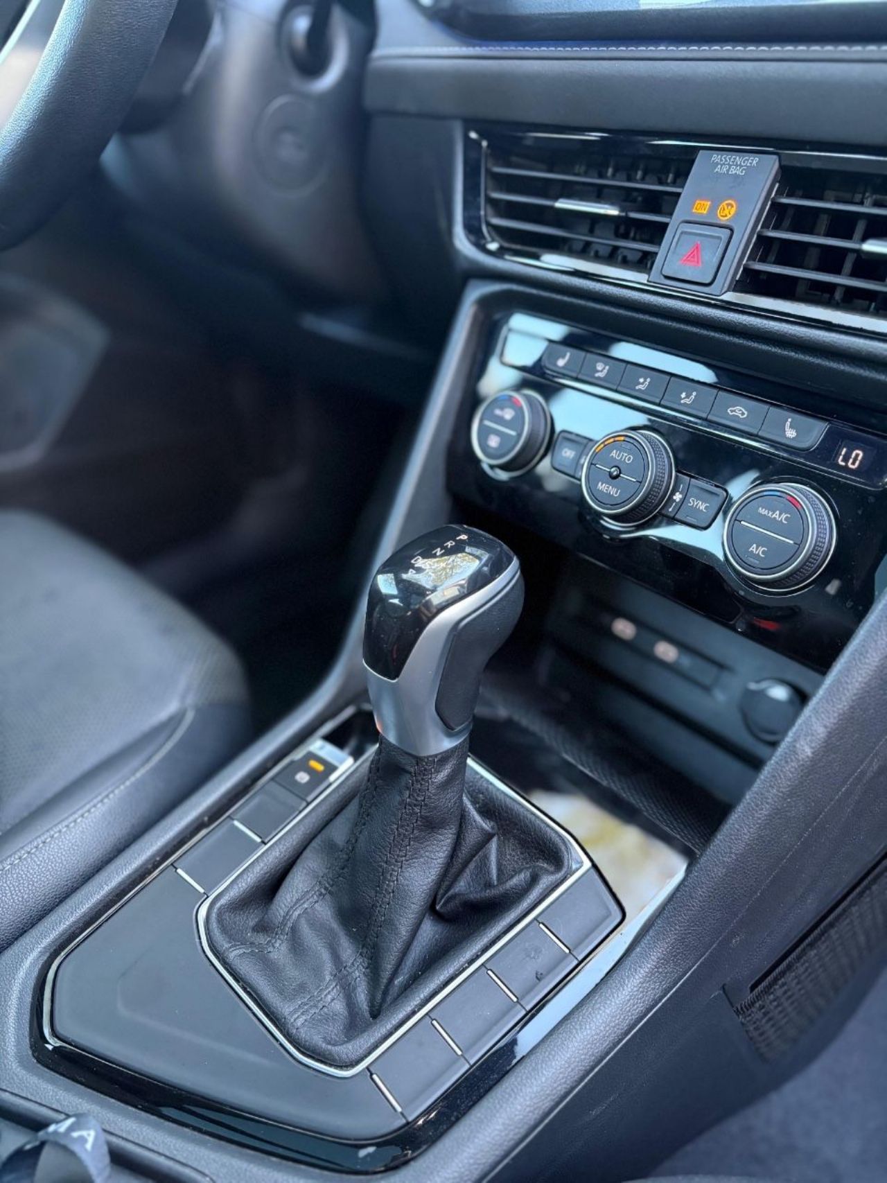 Volkswagen Taos Usado en Mendoza, deRuedas