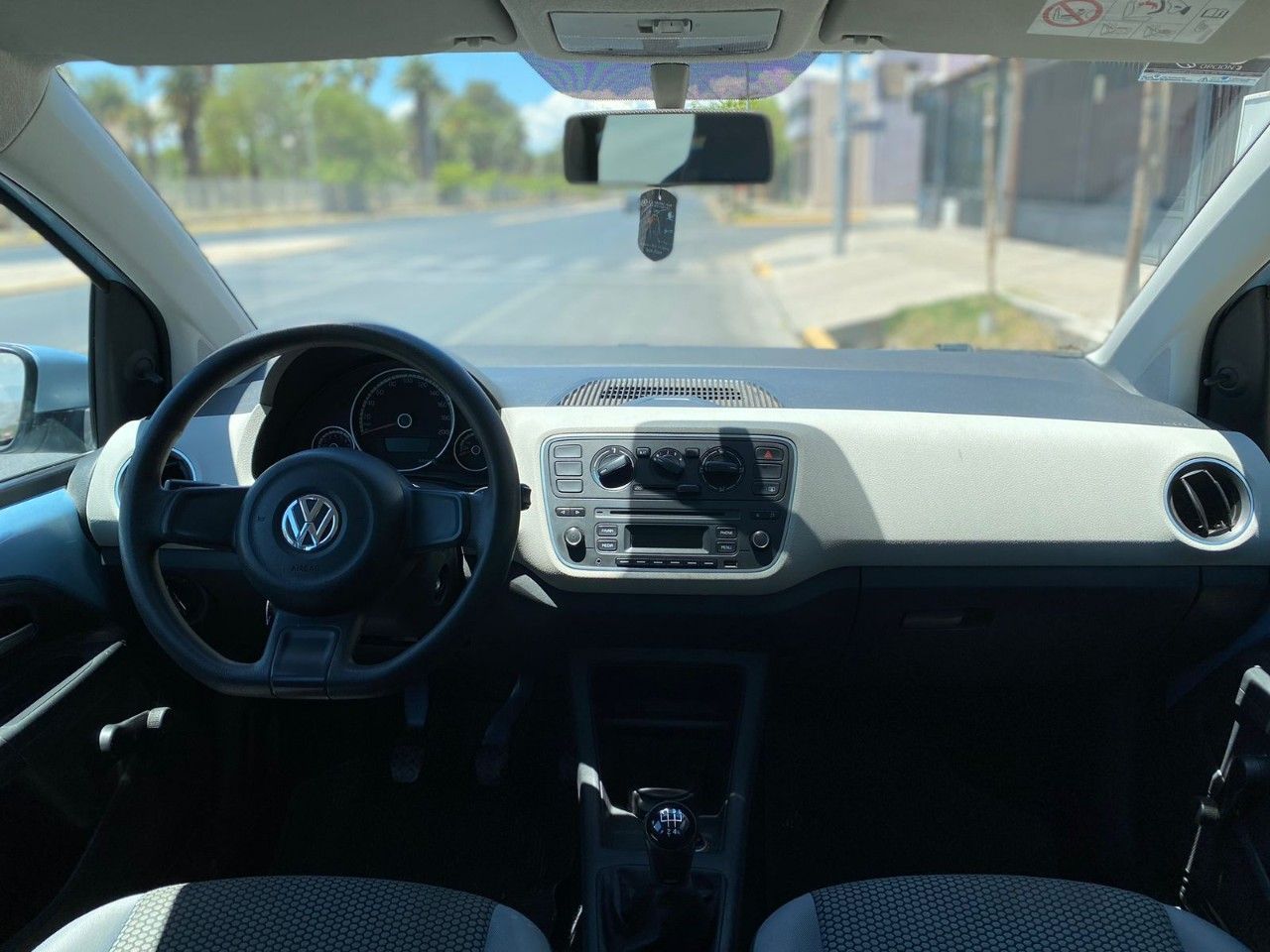 Volkswagen UP Usado en San Juan, deRuedas