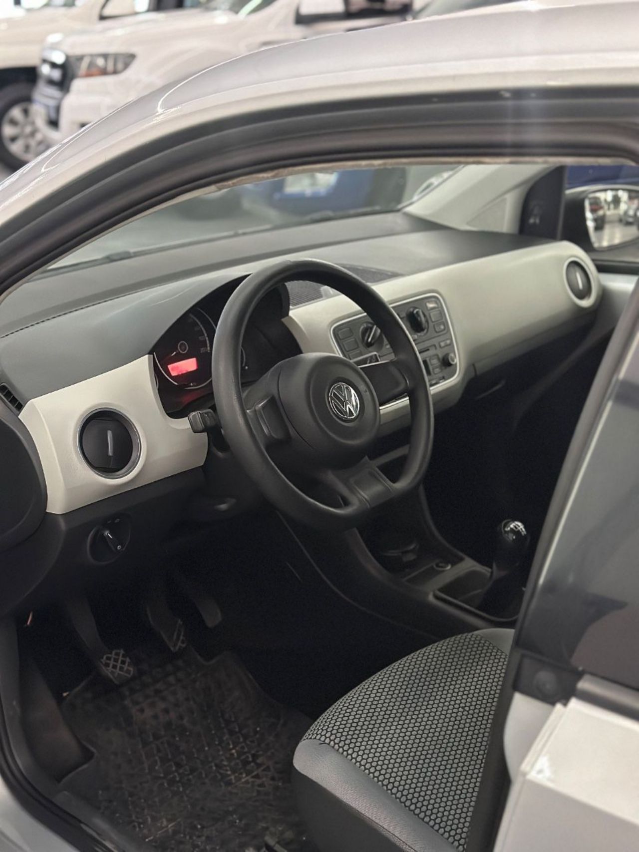 Volkswagen UP Usado Financiado en Córdoba, deRuedas