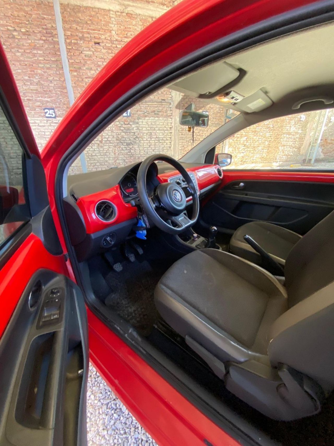 Volkswagen UP Usado Financiado en Córdoba, deRuedas