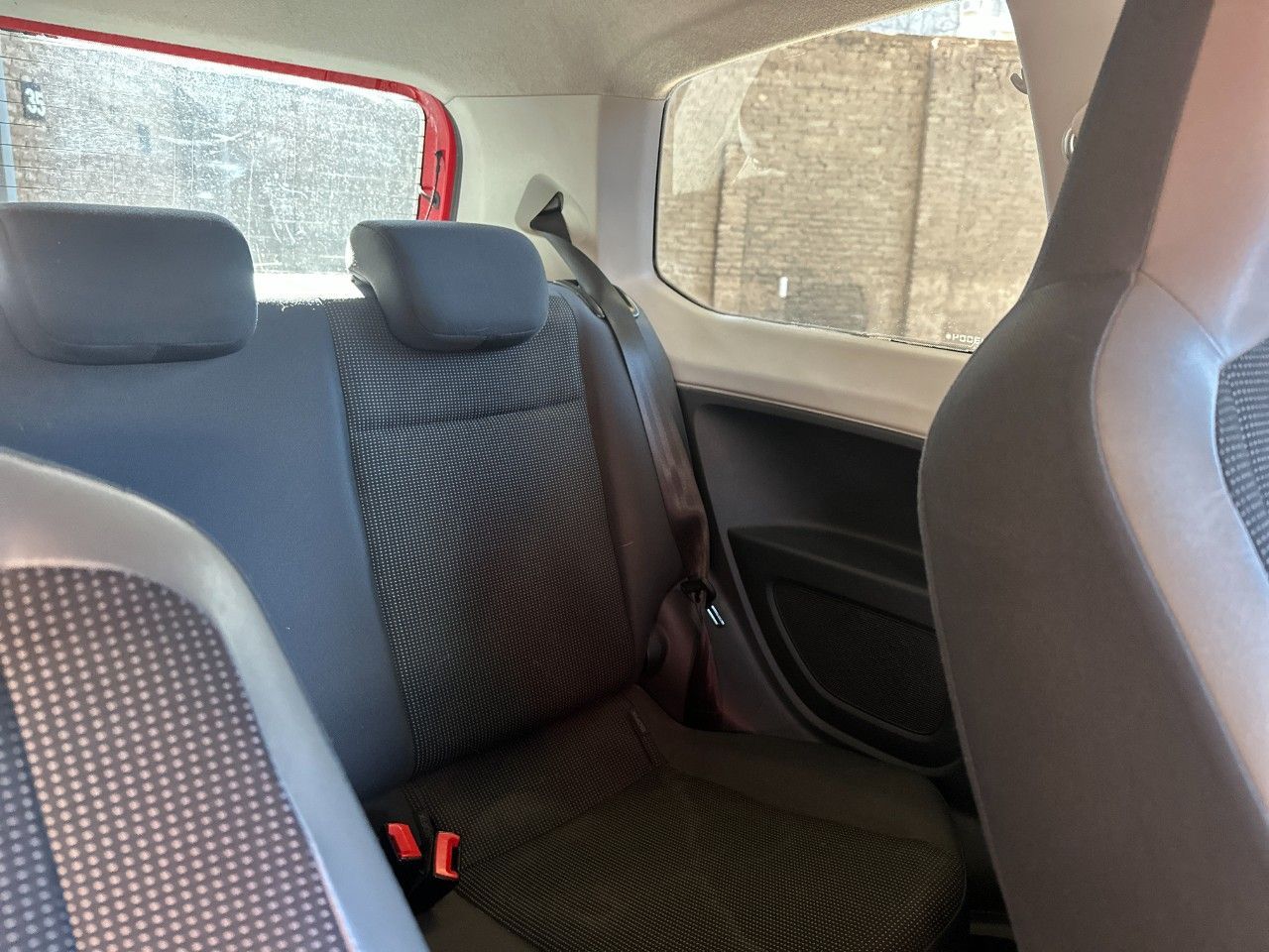 Volkswagen UP Usado Financiado en Córdoba, deRuedas