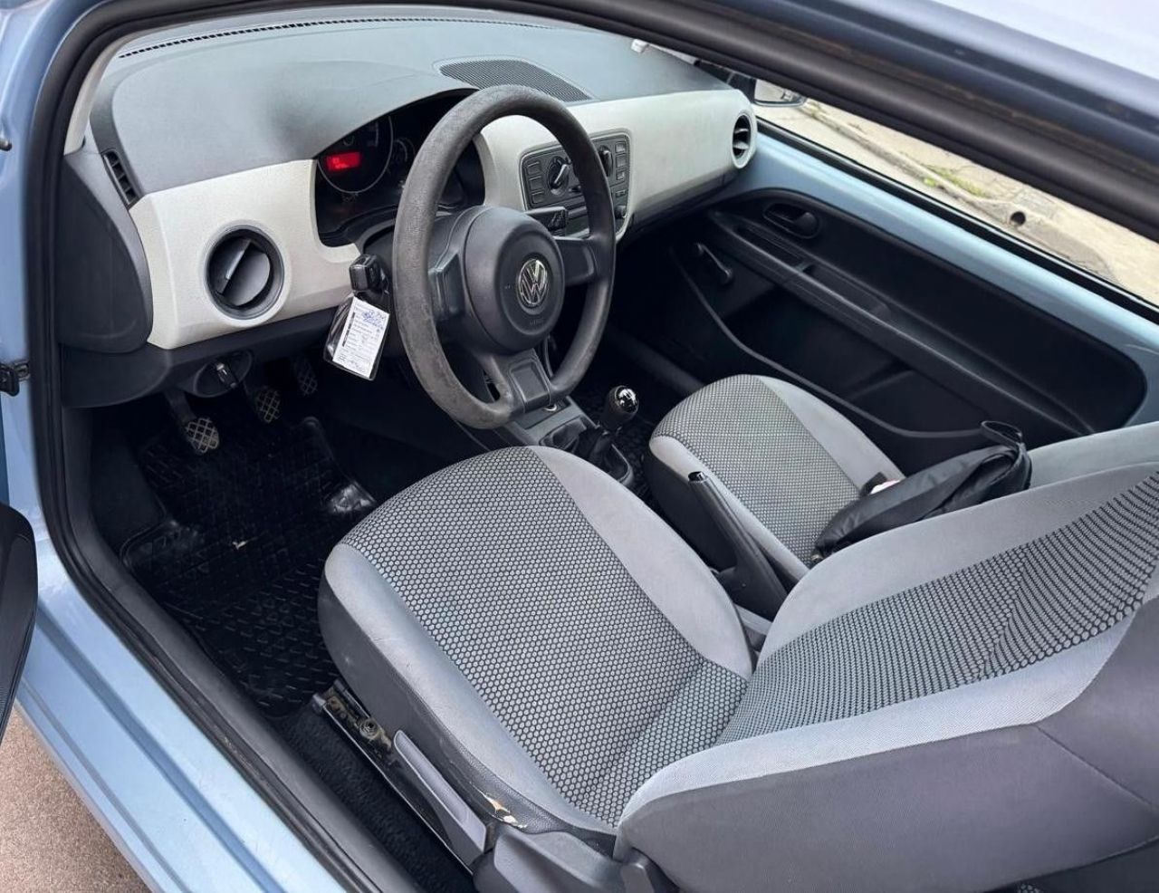 Volkswagen UP Usado Financiado en Córdoba, deRuedas