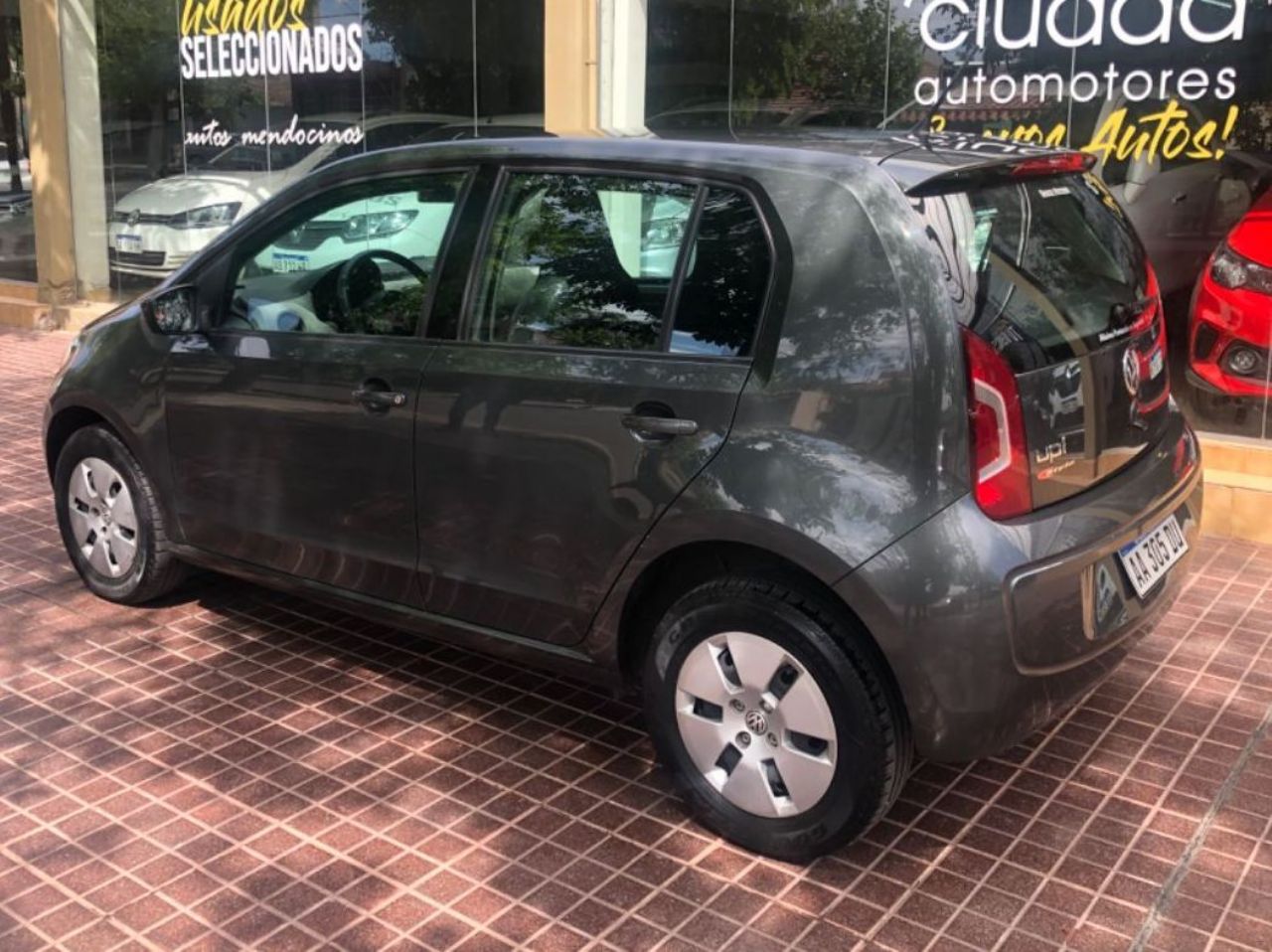 Volkswagen UP Usado Financiado en Mendoza, deRuedas