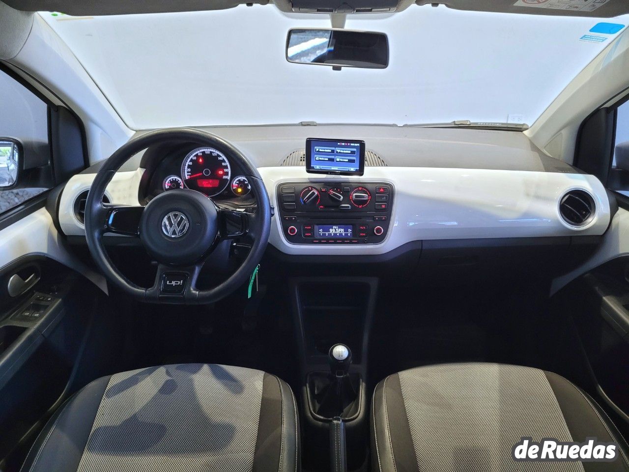Volkswagen UP Usado en Córdoba, deRuedas