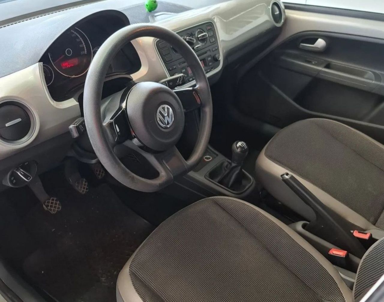 Volkswagen UP Usado en San Juan, deRuedas