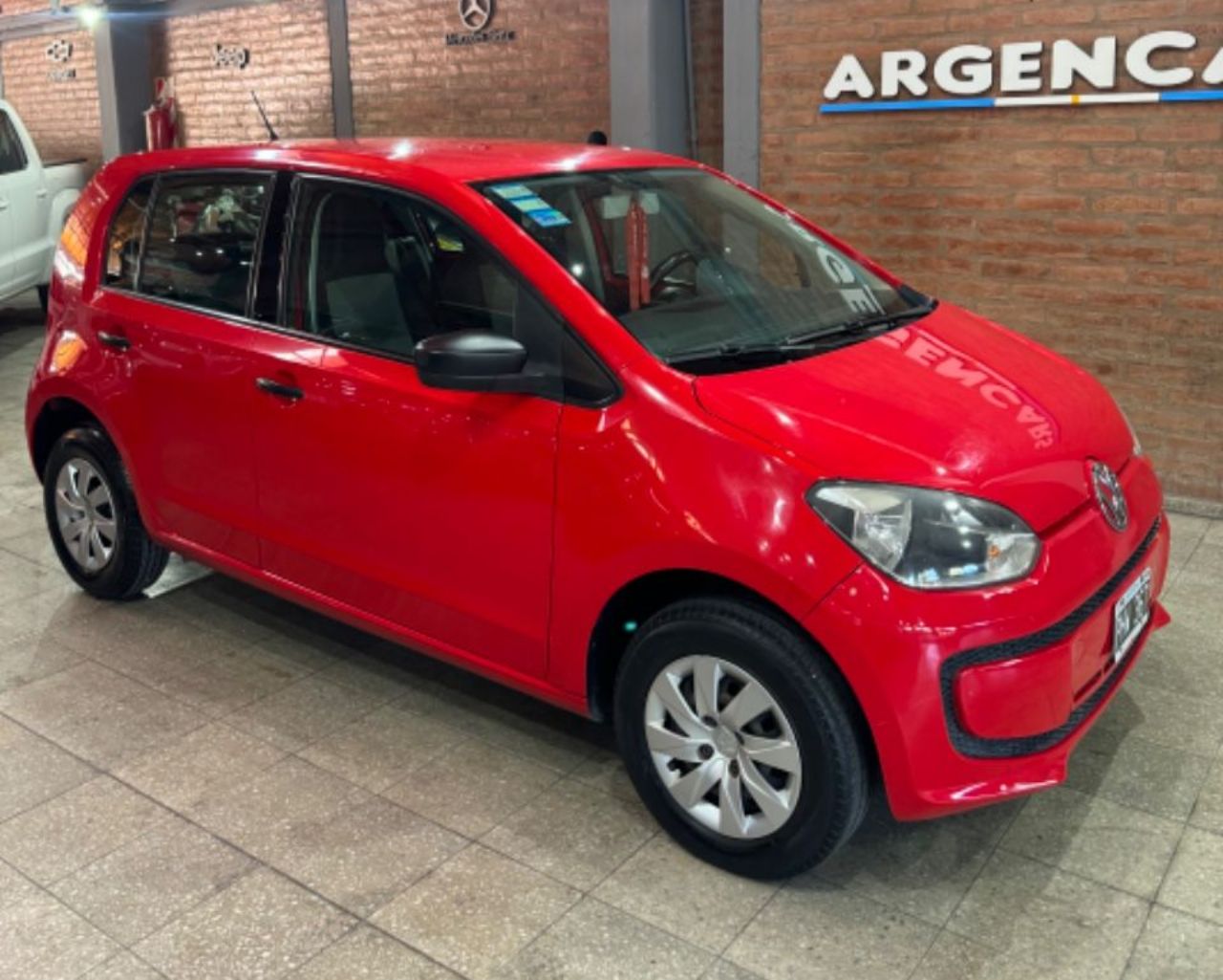Volkswagen UP Usado Financiado en San Juan, deRuedas