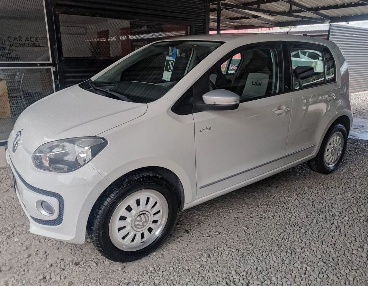 Volkswagen UP Usado Financiado en Córdoba, deRuedas