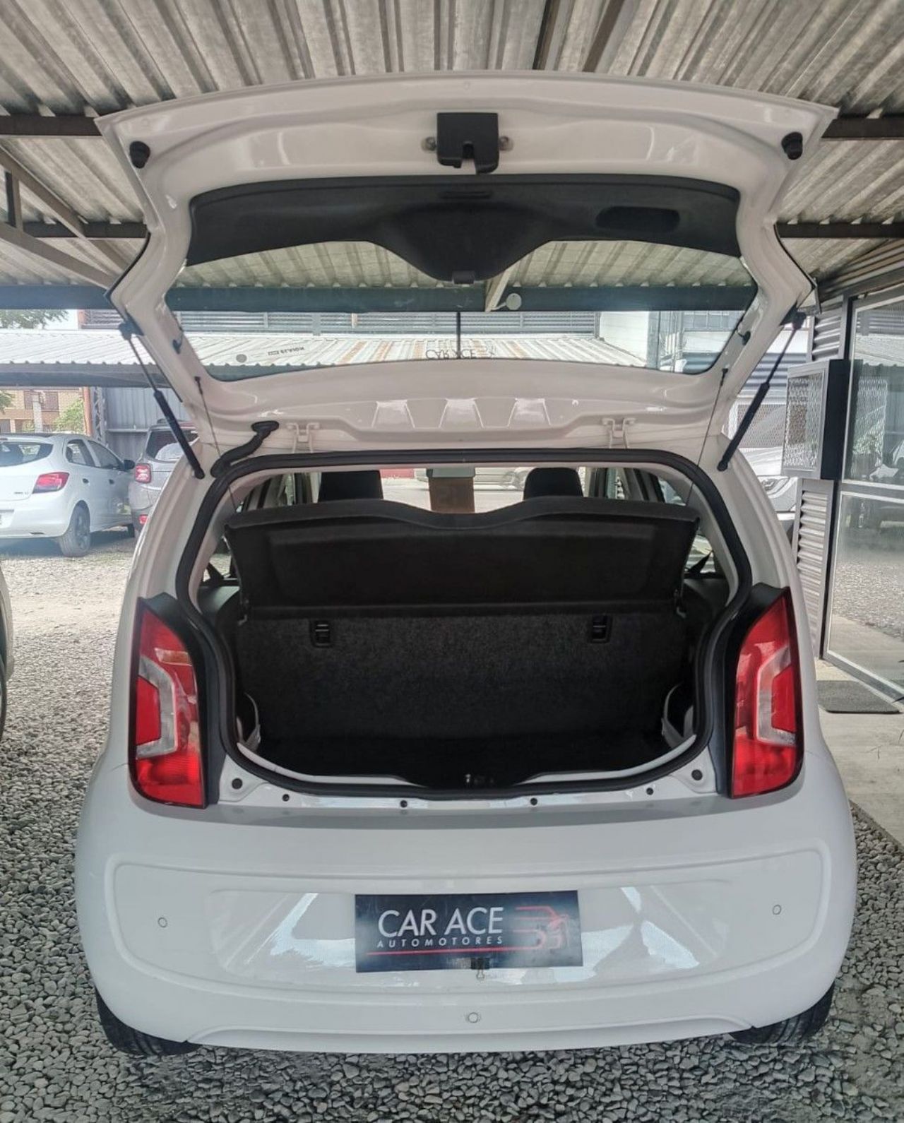 Volkswagen UP Usado Financiado en Córdoba, deRuedas