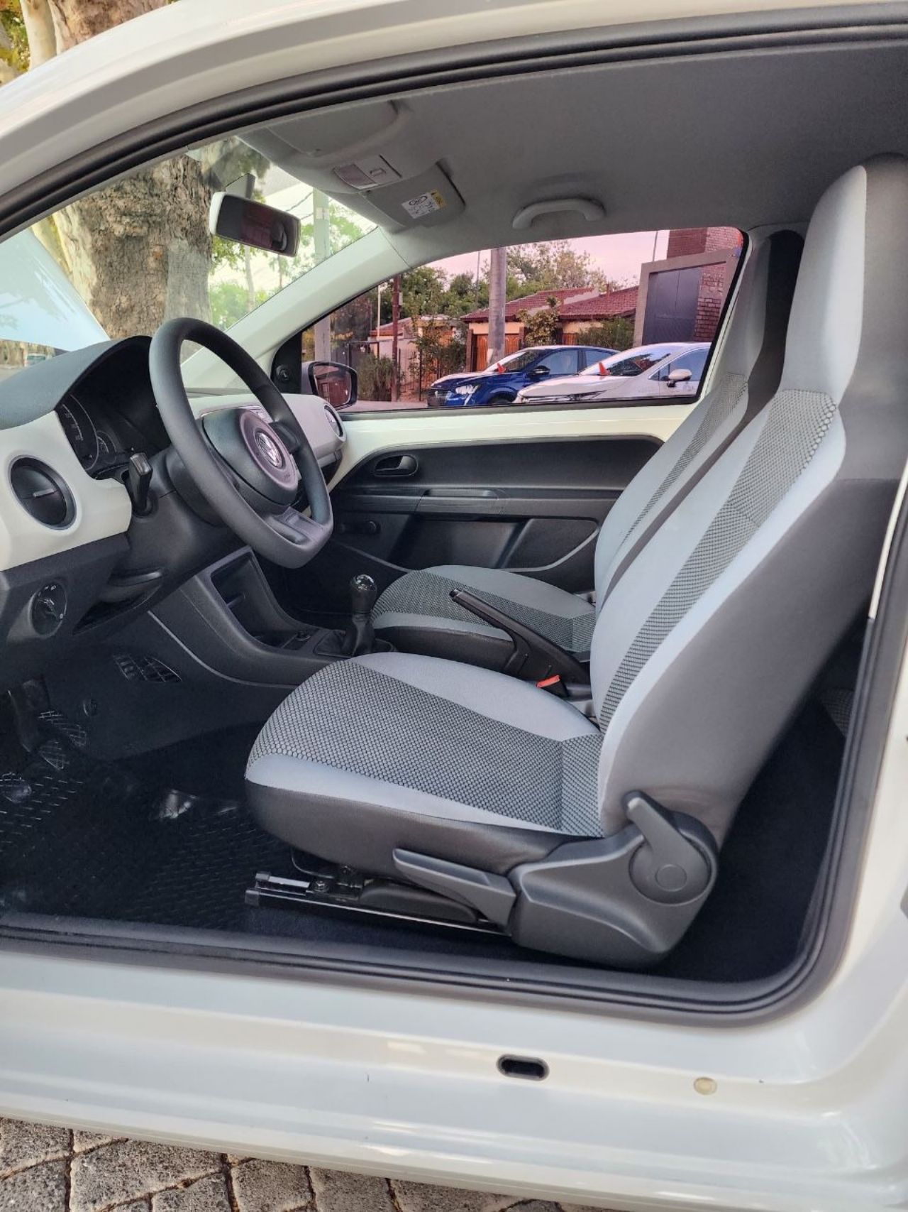 Volkswagen UP Usado en Mendoza, deRuedas