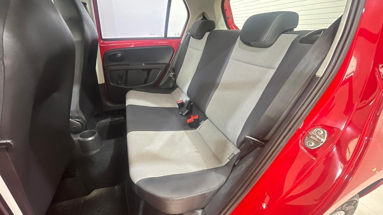 Volkswagen UP Usado Financiado en Mendoza, deRuedas