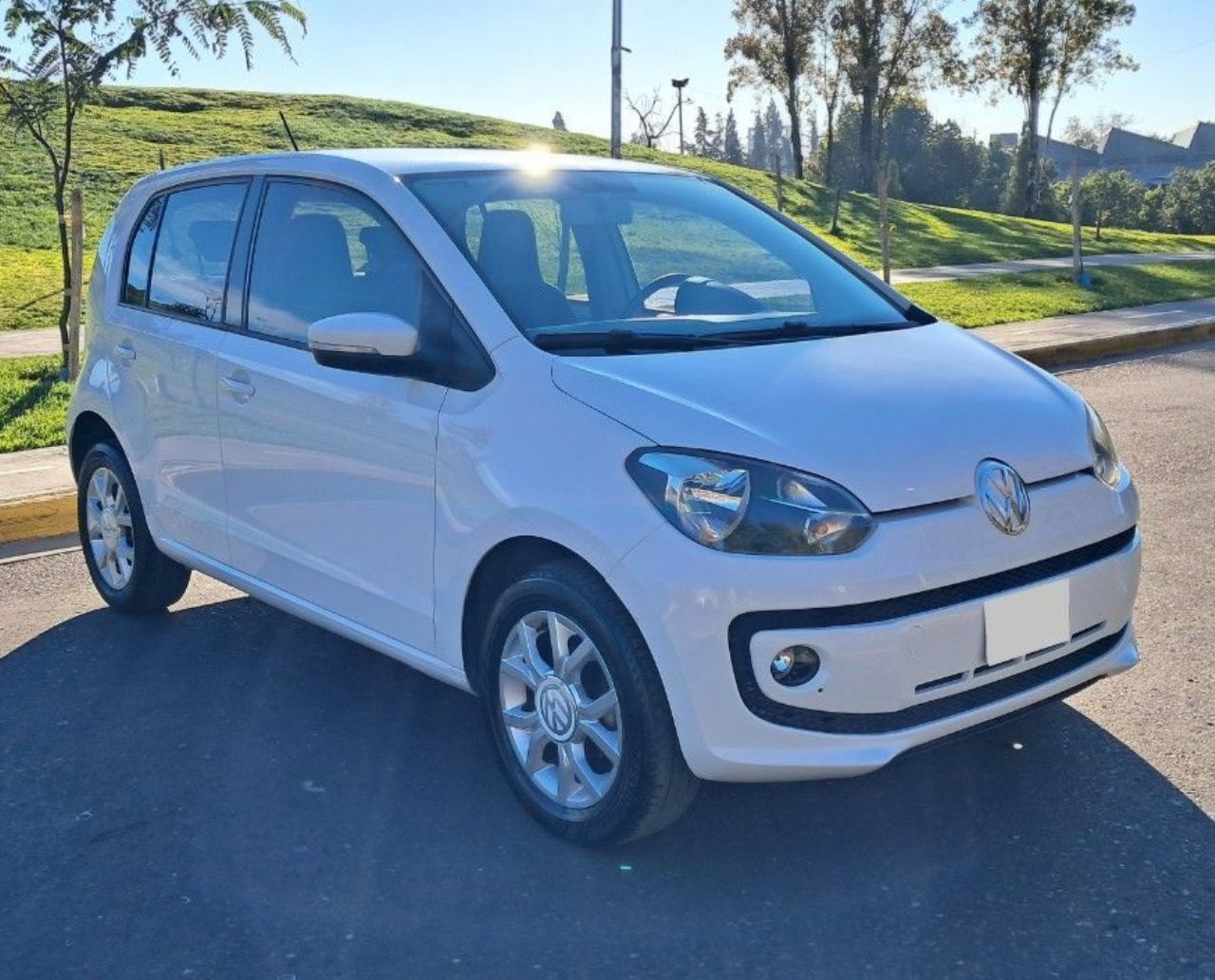 Volkswagen UP Usado Financiado en Mendoza, deRuedas