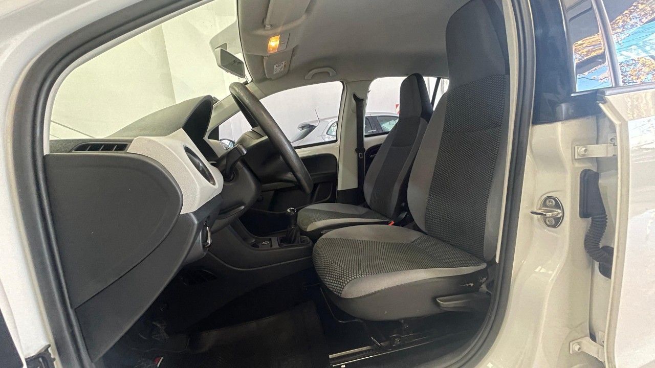 Volkswagen UP Usado Financiado en Mendoza, deRuedas