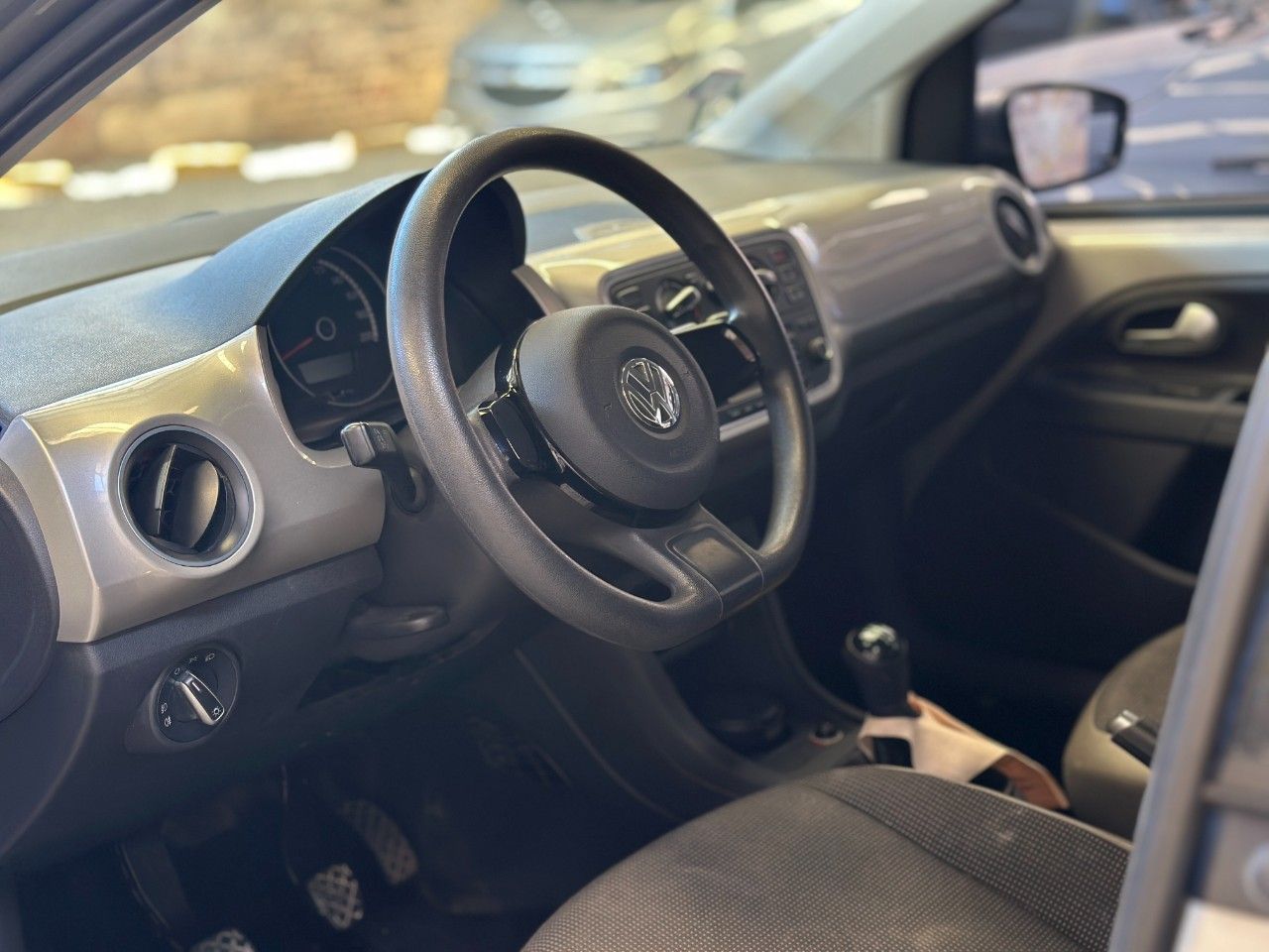 Volkswagen UP Usado Financiado en Córdoba, deRuedas
