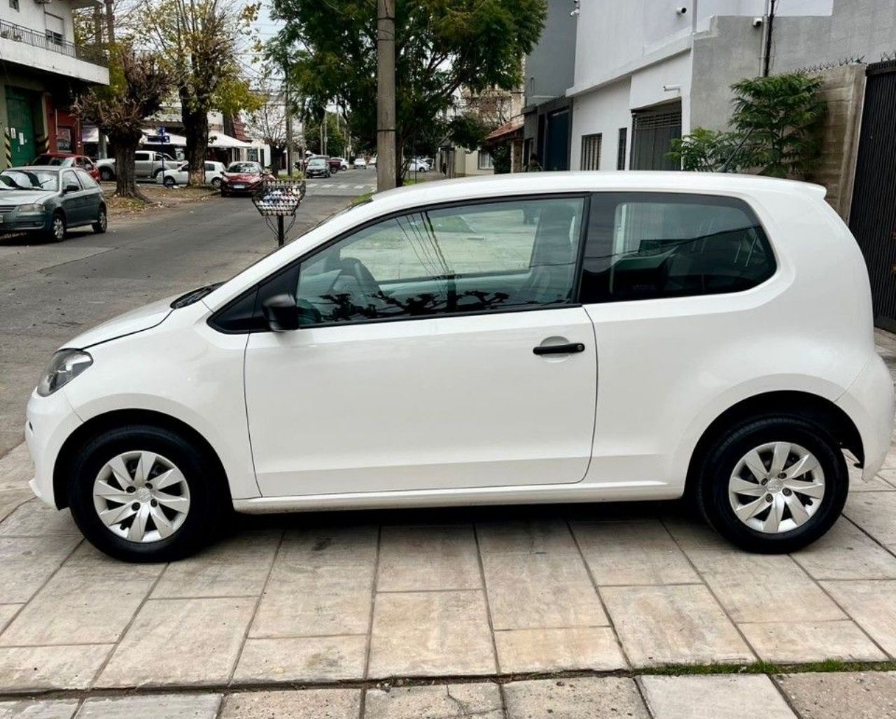 Volkswagen UP Usado en Buenos Aires, deRuedas