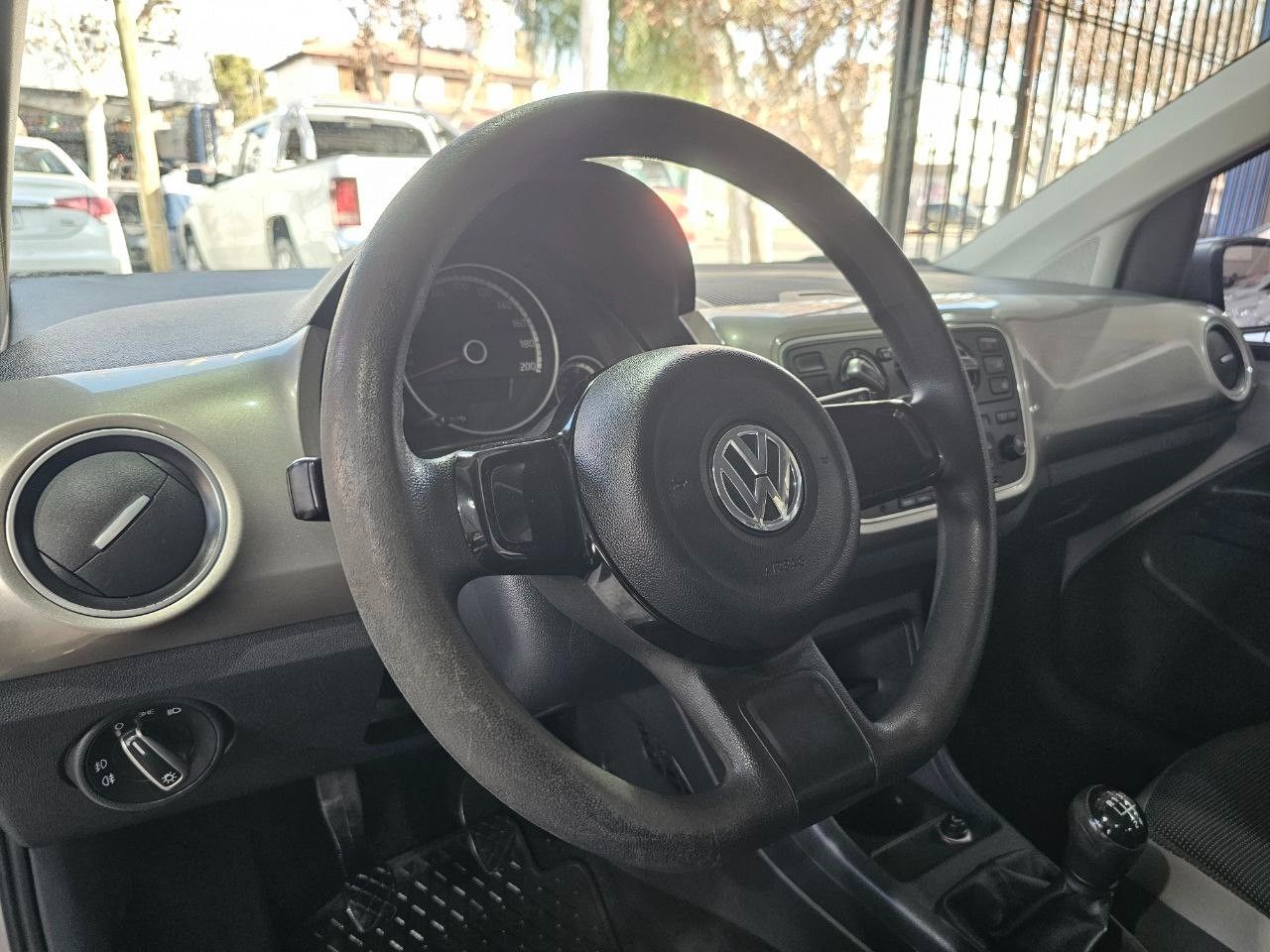 Volkswagen UP Usado en Mendoza, deRuedas