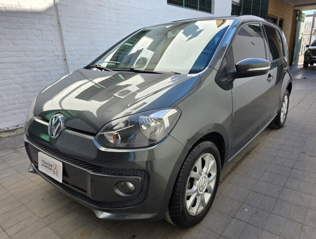 Volkswagen UP Usado Financiado en Mendoza, deRuedas