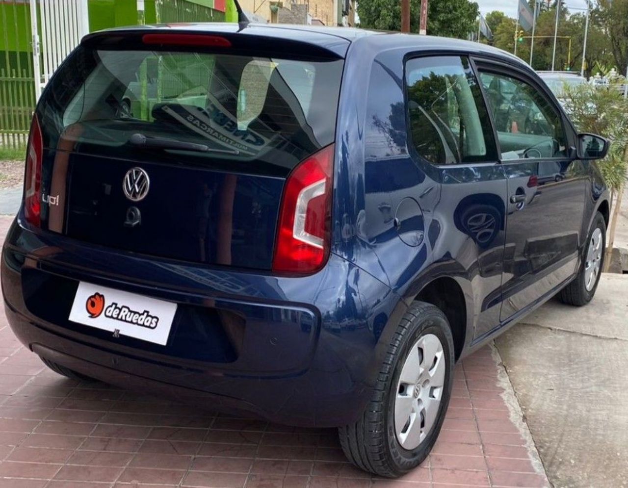 Volkswagen UP Usado Financiado en Mendoza, deRuedas