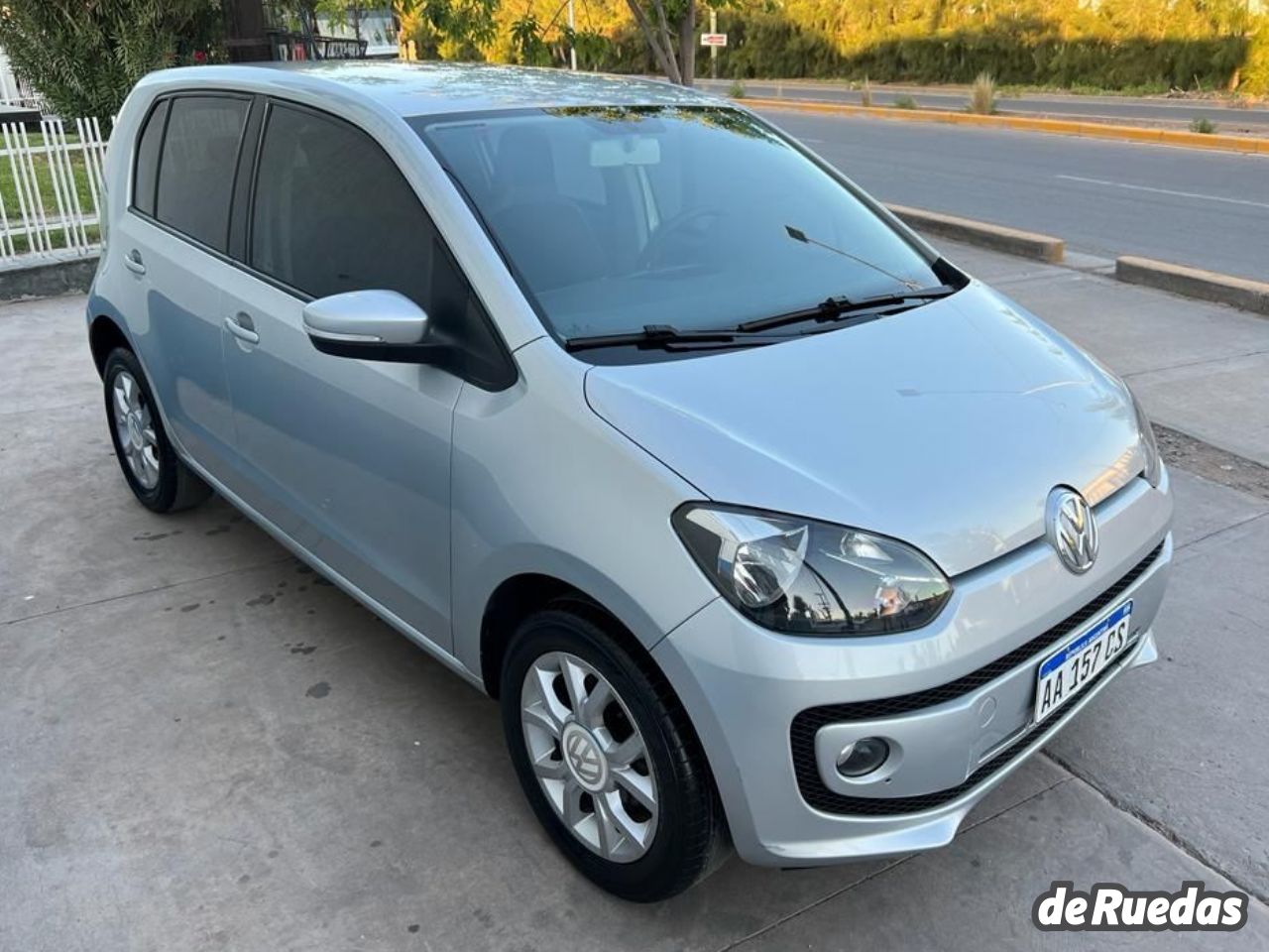 Volkswagen UP Usado en Mendoza, deRuedas
