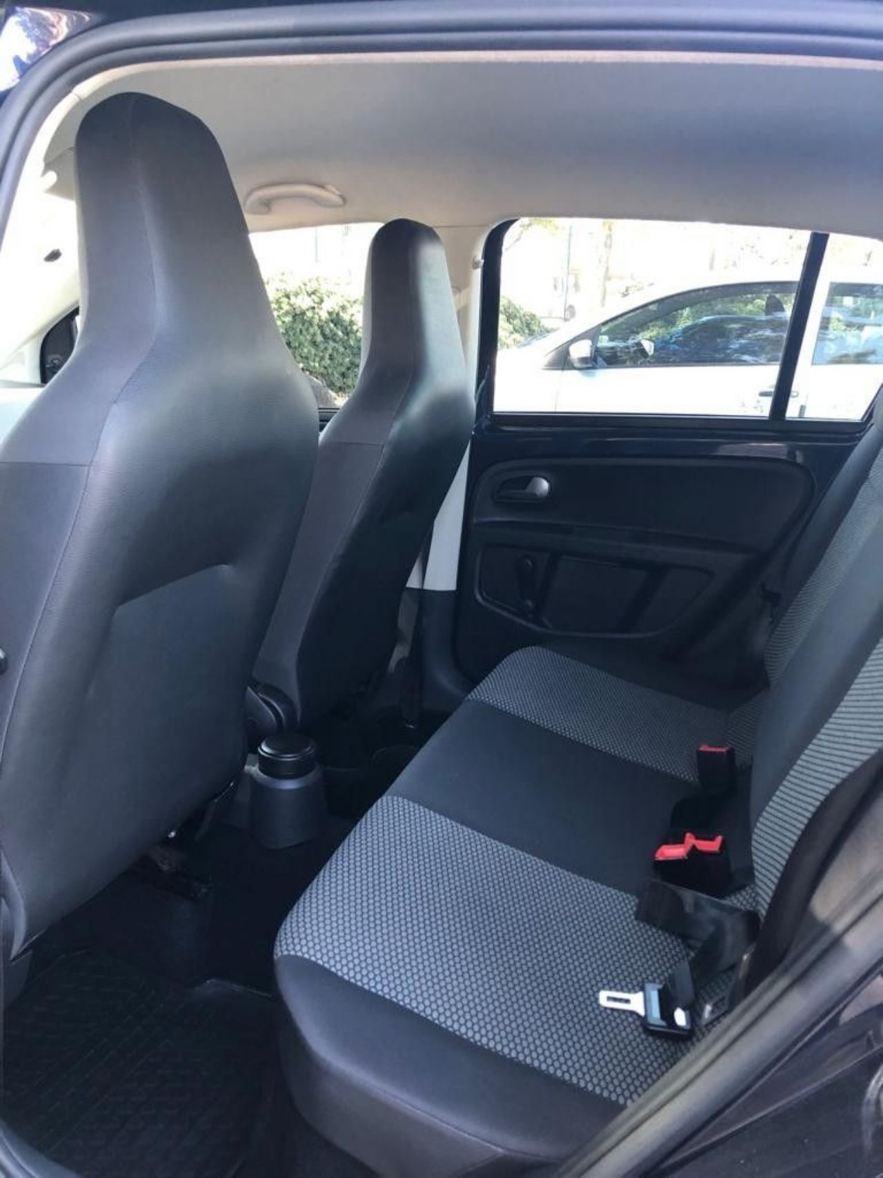 Volkswagen UP Usado en Córdoba, deRuedas
