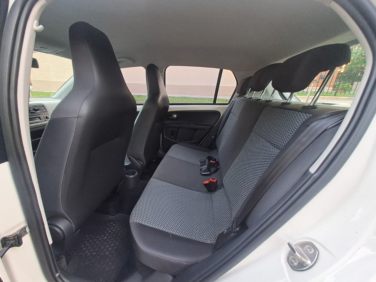 Volkswagen UP Usado en Mendoza, deRuedas