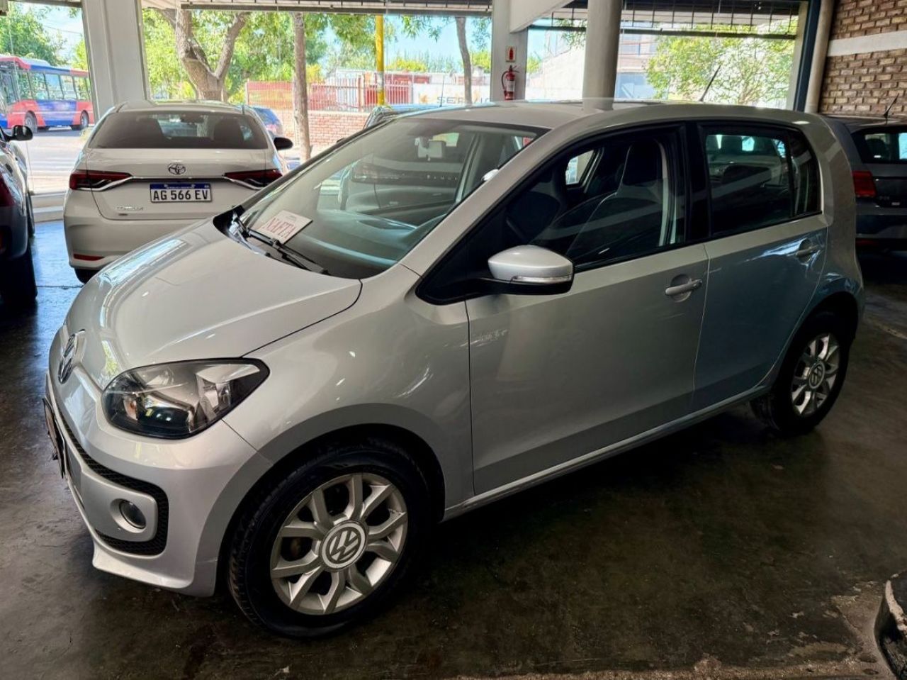 Volkswagen UP Usado en Mendoza, deRuedas