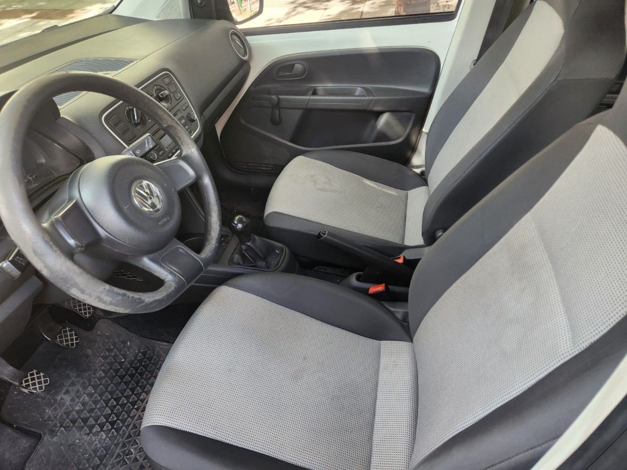 Volkswagen UP Usado en Mendoza, deRuedas