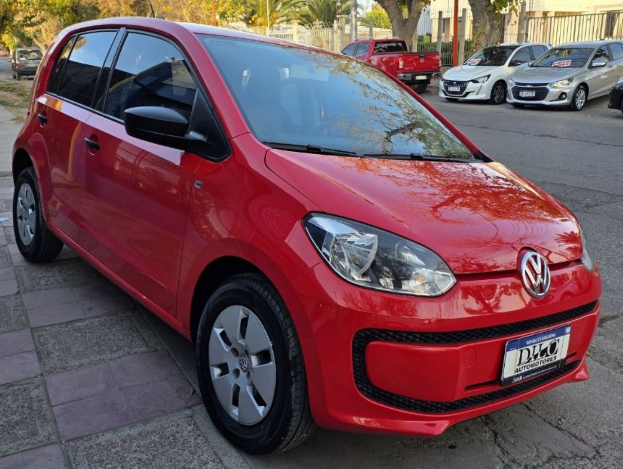 Volkswagen UP Usado Financiado en Mendoza, deRuedas