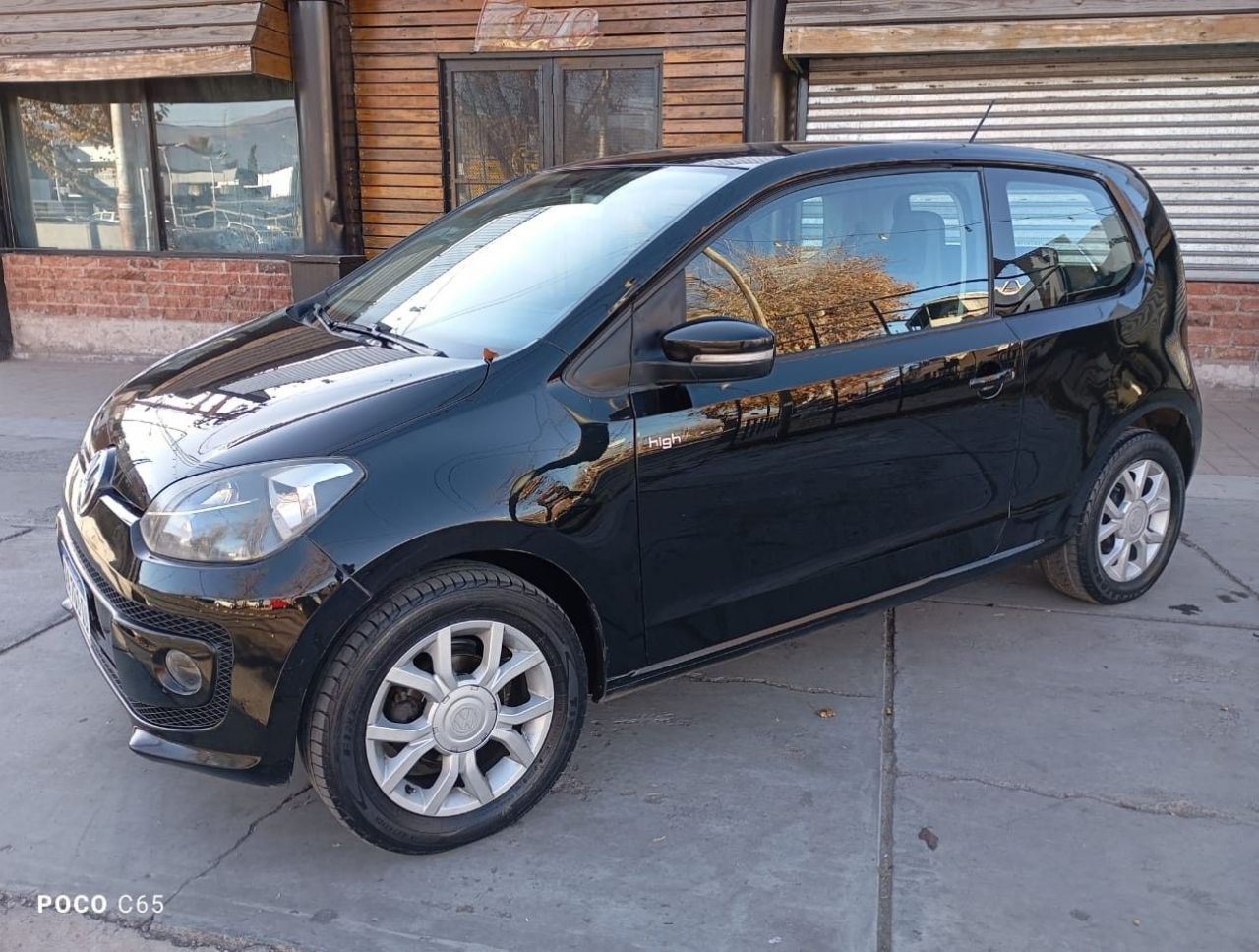 Volkswagen UP Usado Financiado en Mendoza, deRuedas